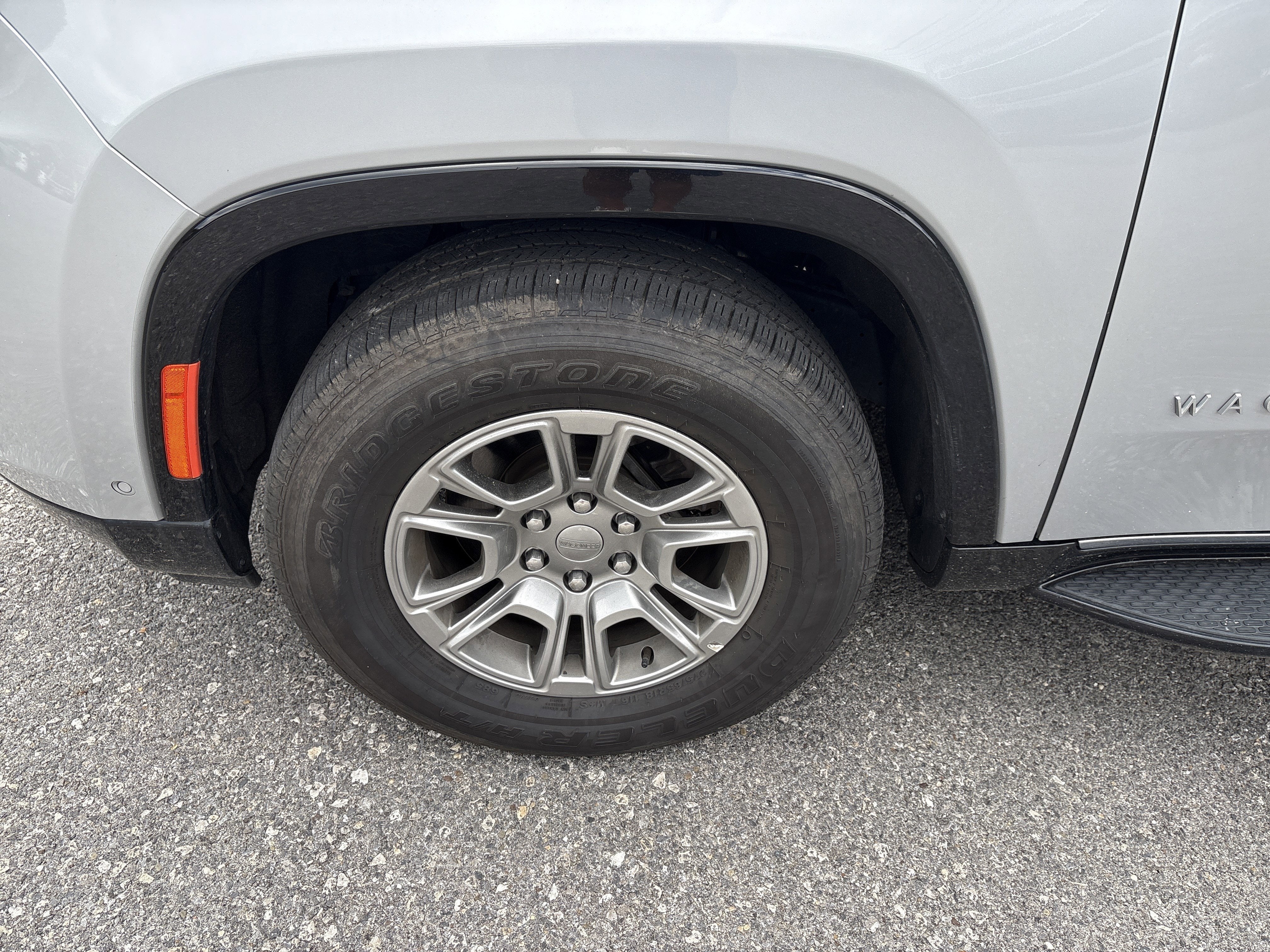 2024 Jeep Wagoneer Base