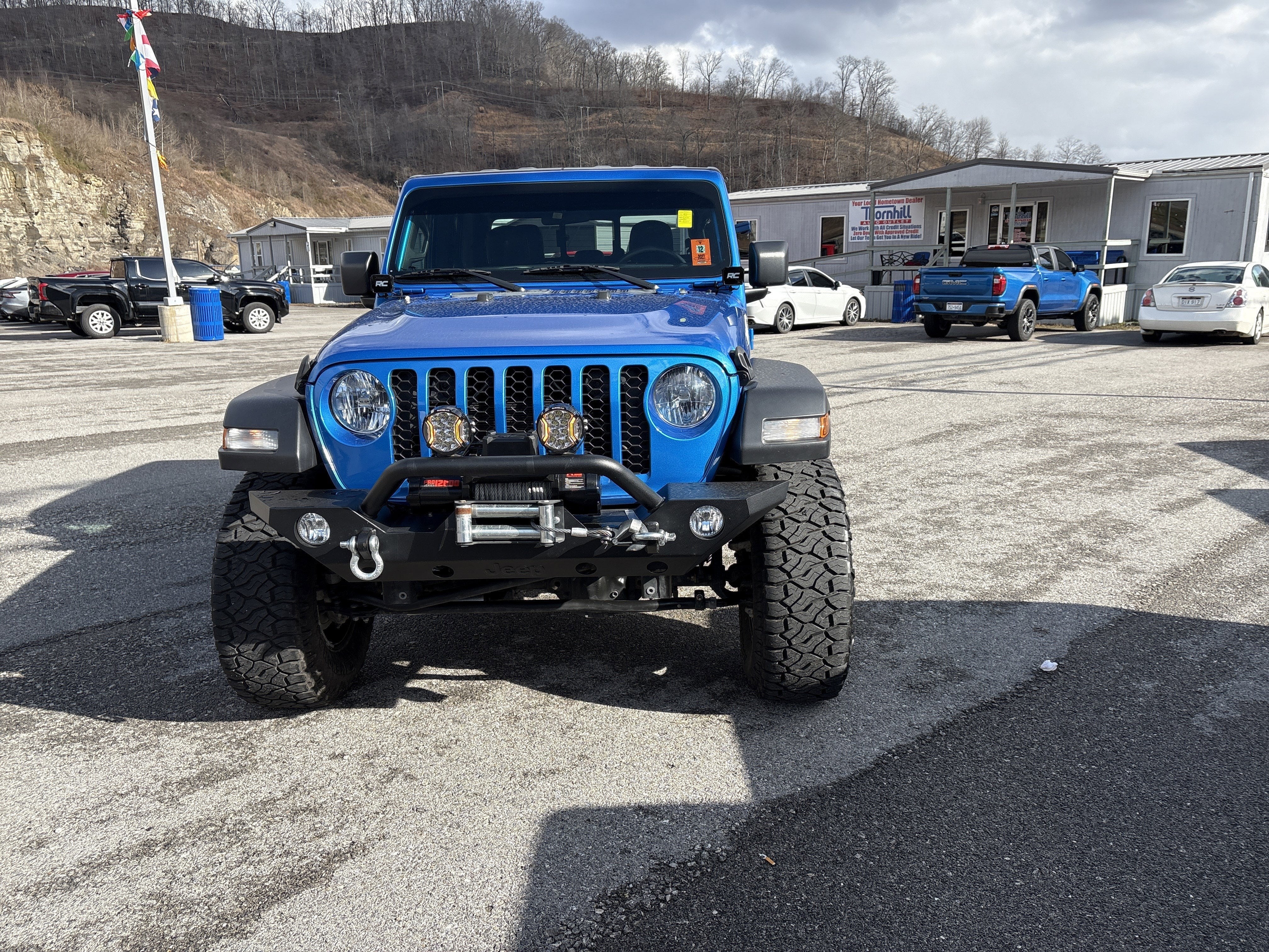 2022 Jeep Gladiator Sport
