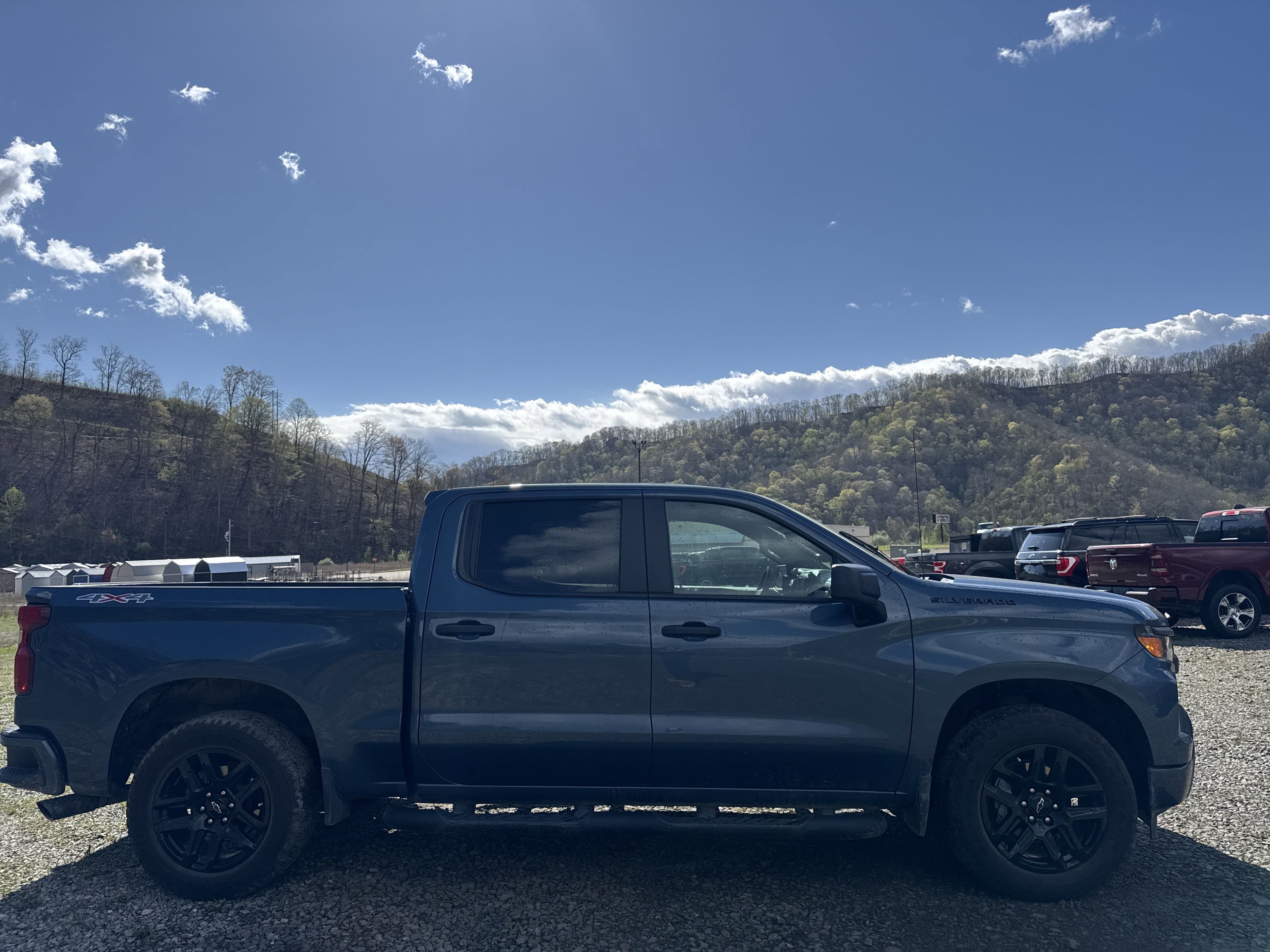 2024 Chevrolet Silverado 1500 Custom