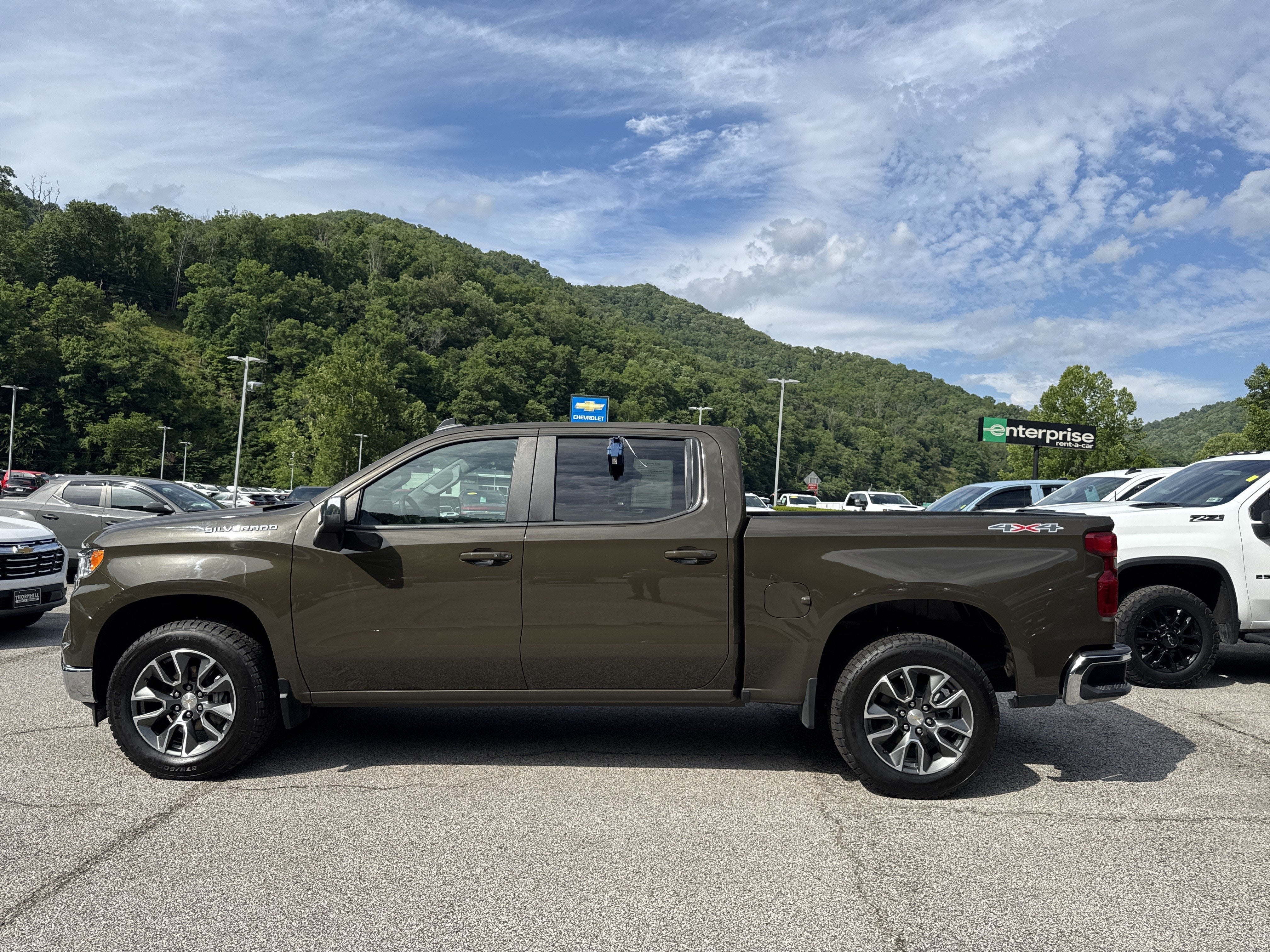 2023 Chevrolet Silverado 1500 LT (2FL)