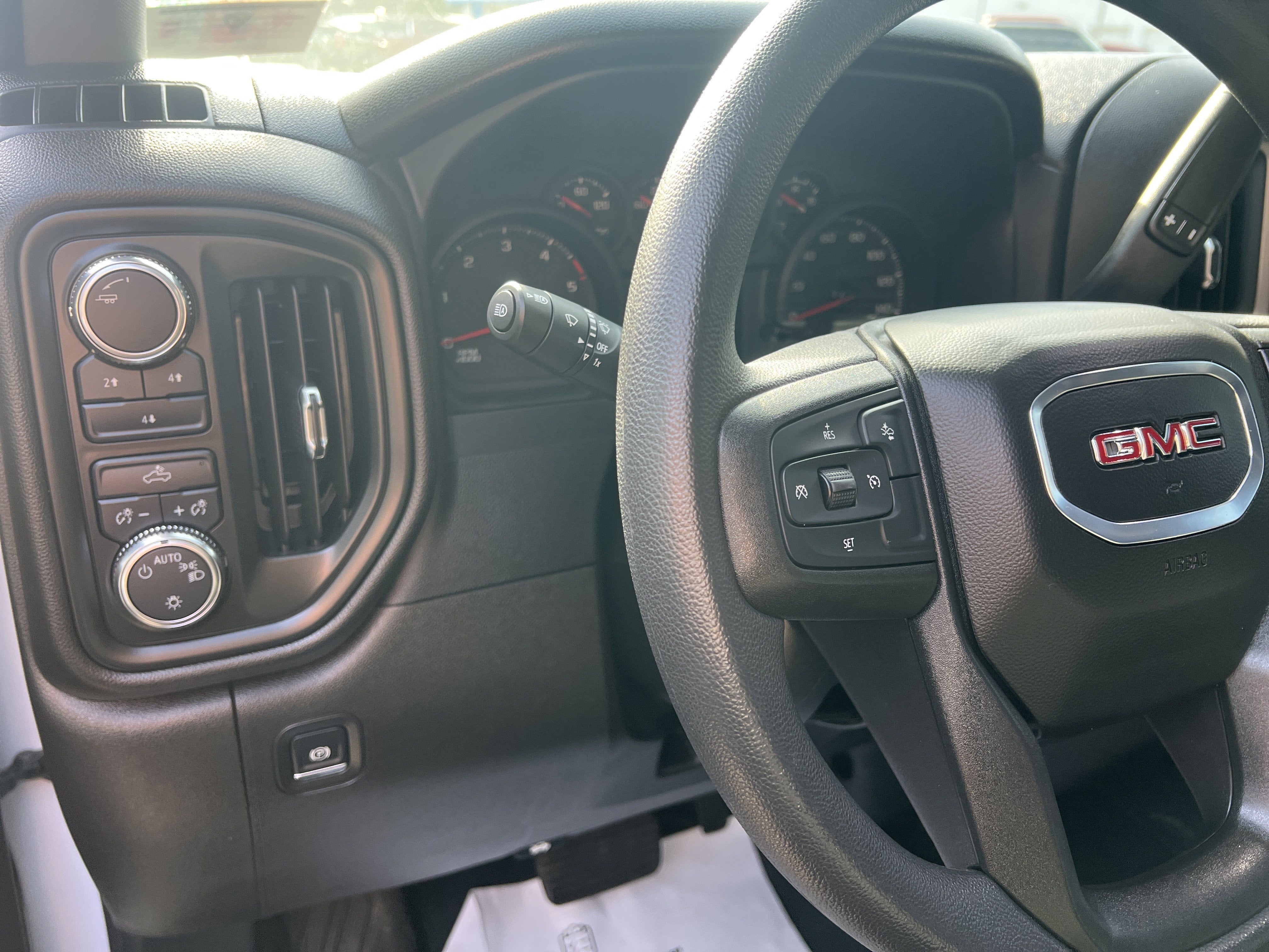 2025 GMC Sierra 3500 HD Chassis Cab Pro