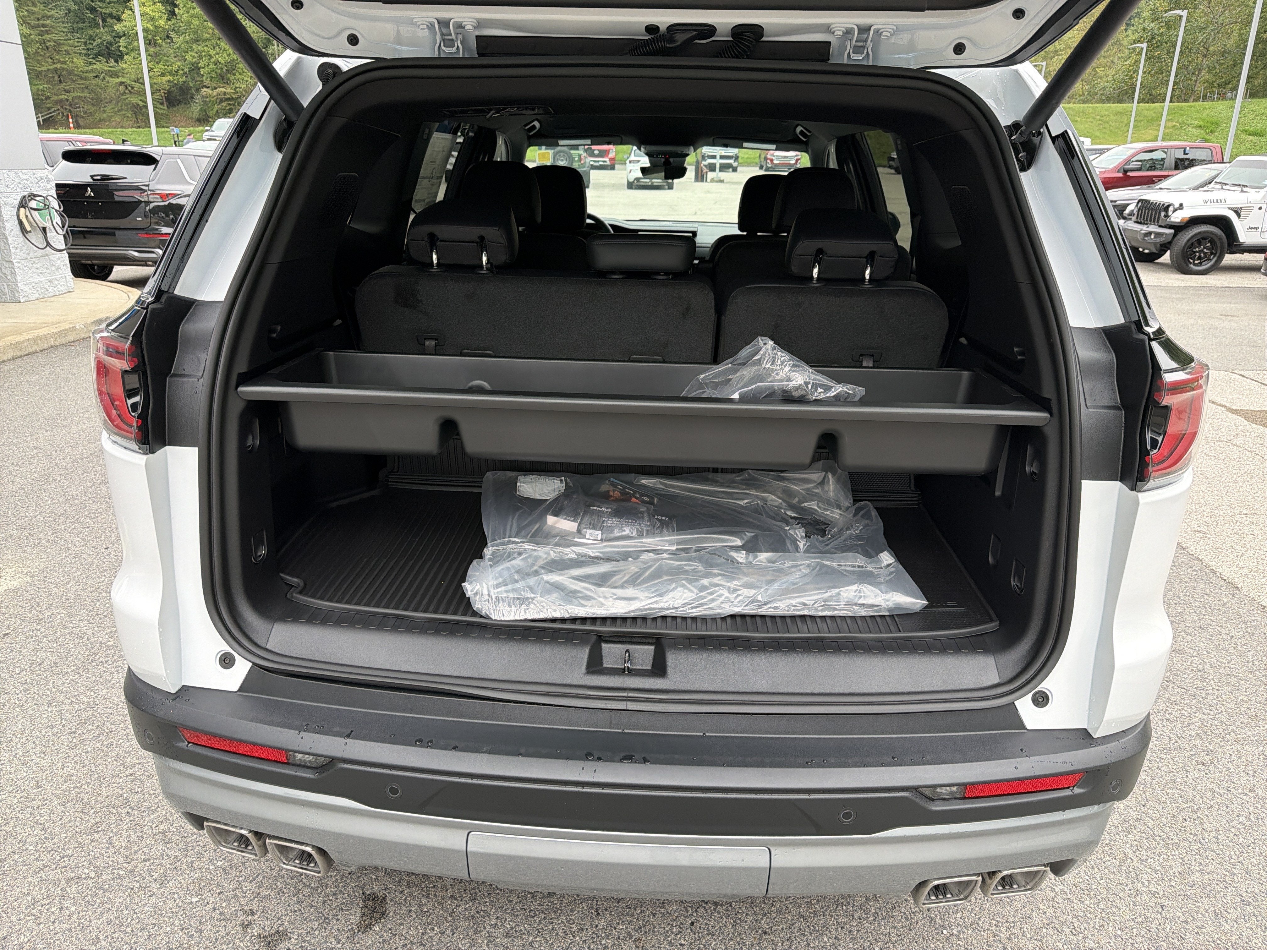 2027 GMC Acadia Elevation