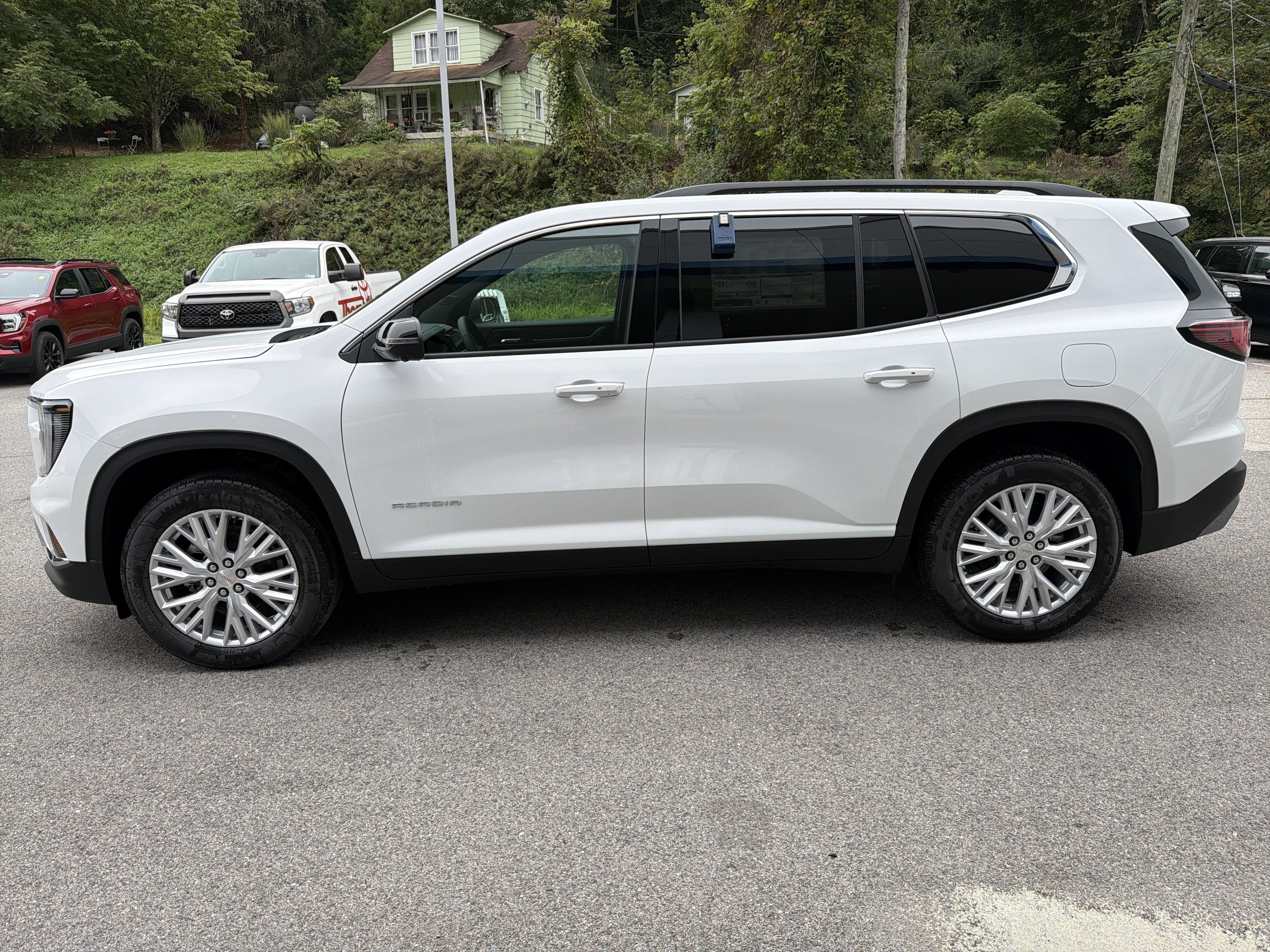 2027 GMC Acadia Elevation