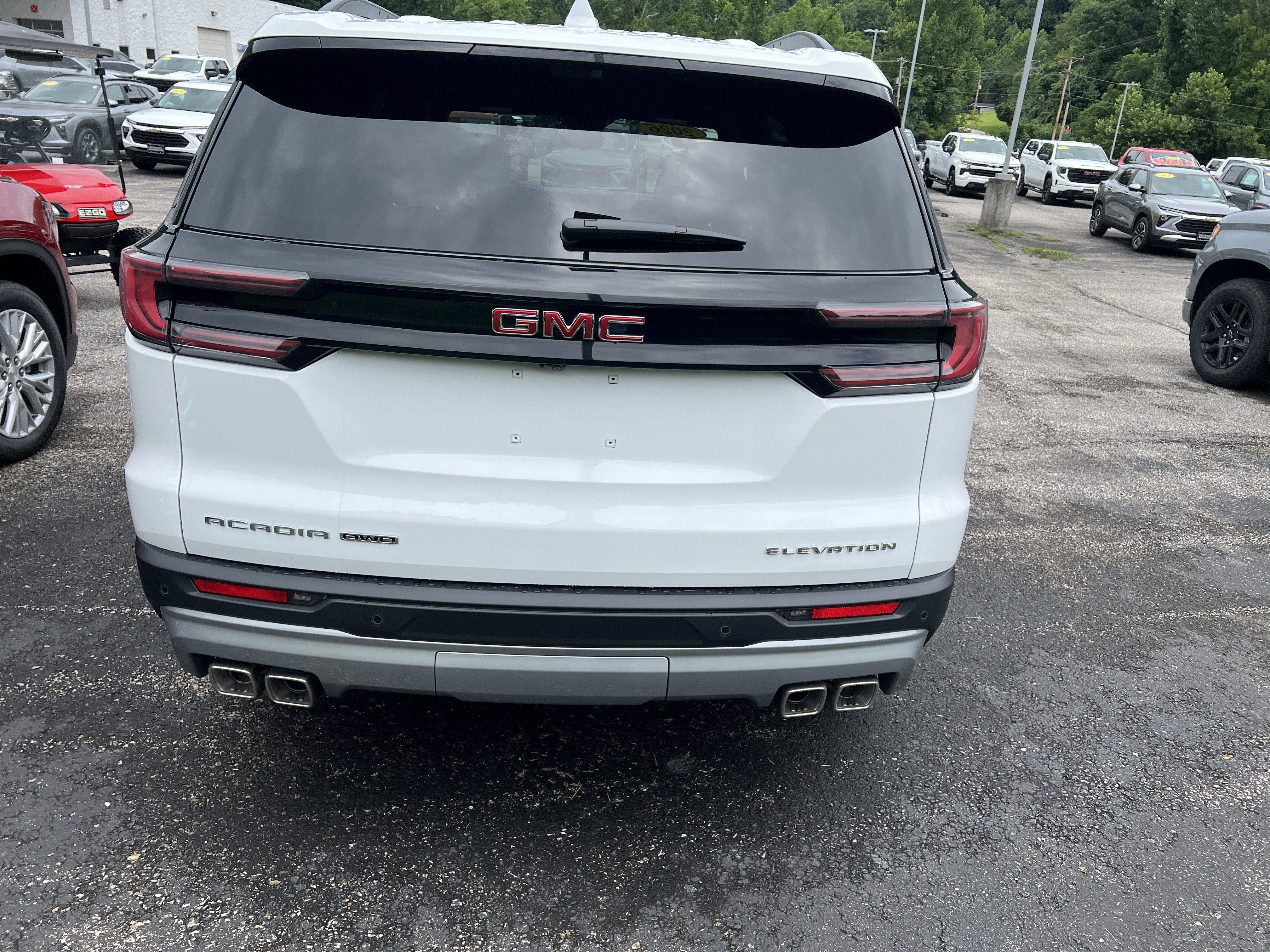 2026 GMC Acadia Elevation