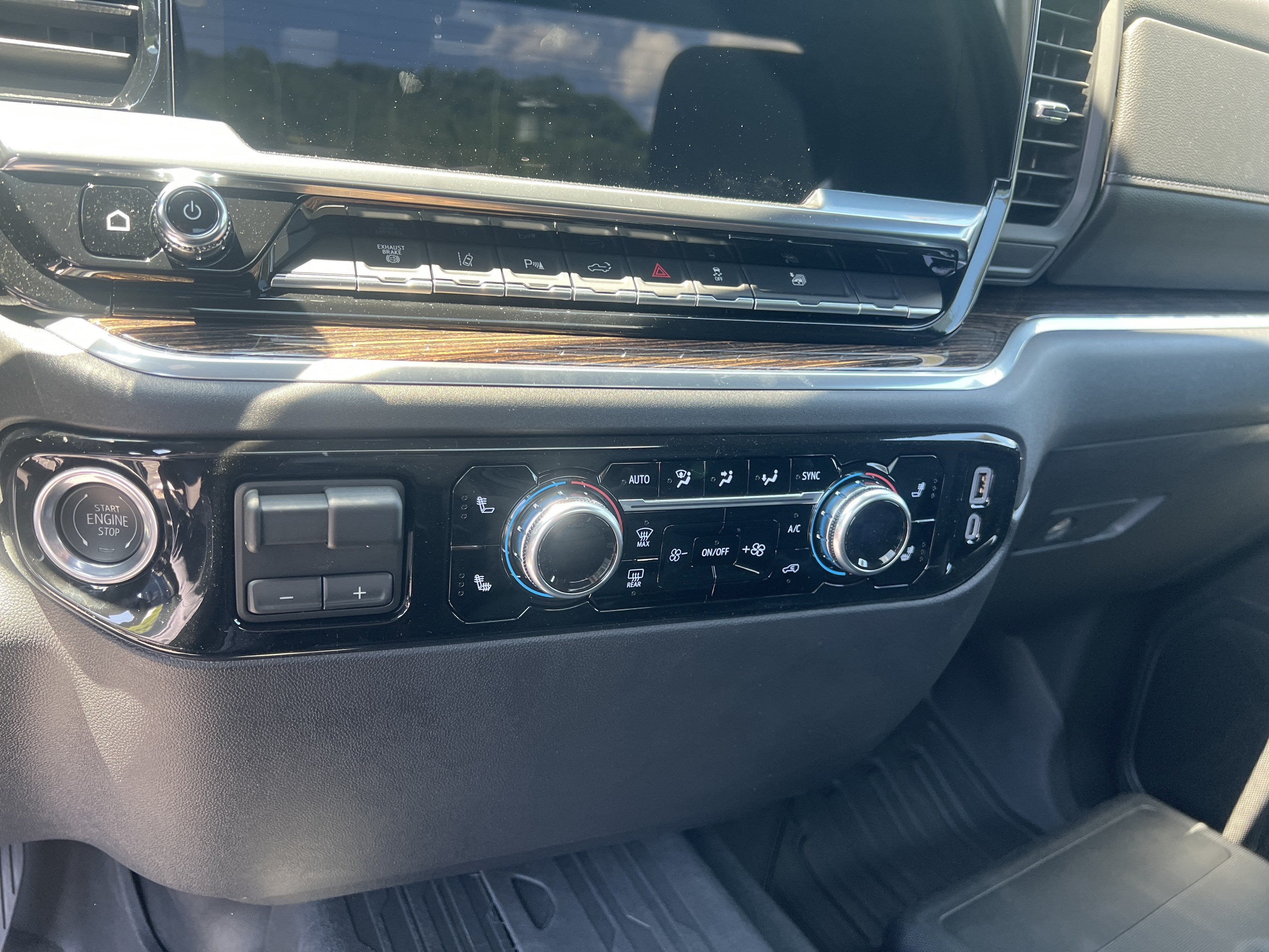 2026 GMC Sierra 3500 HD SLE DRW