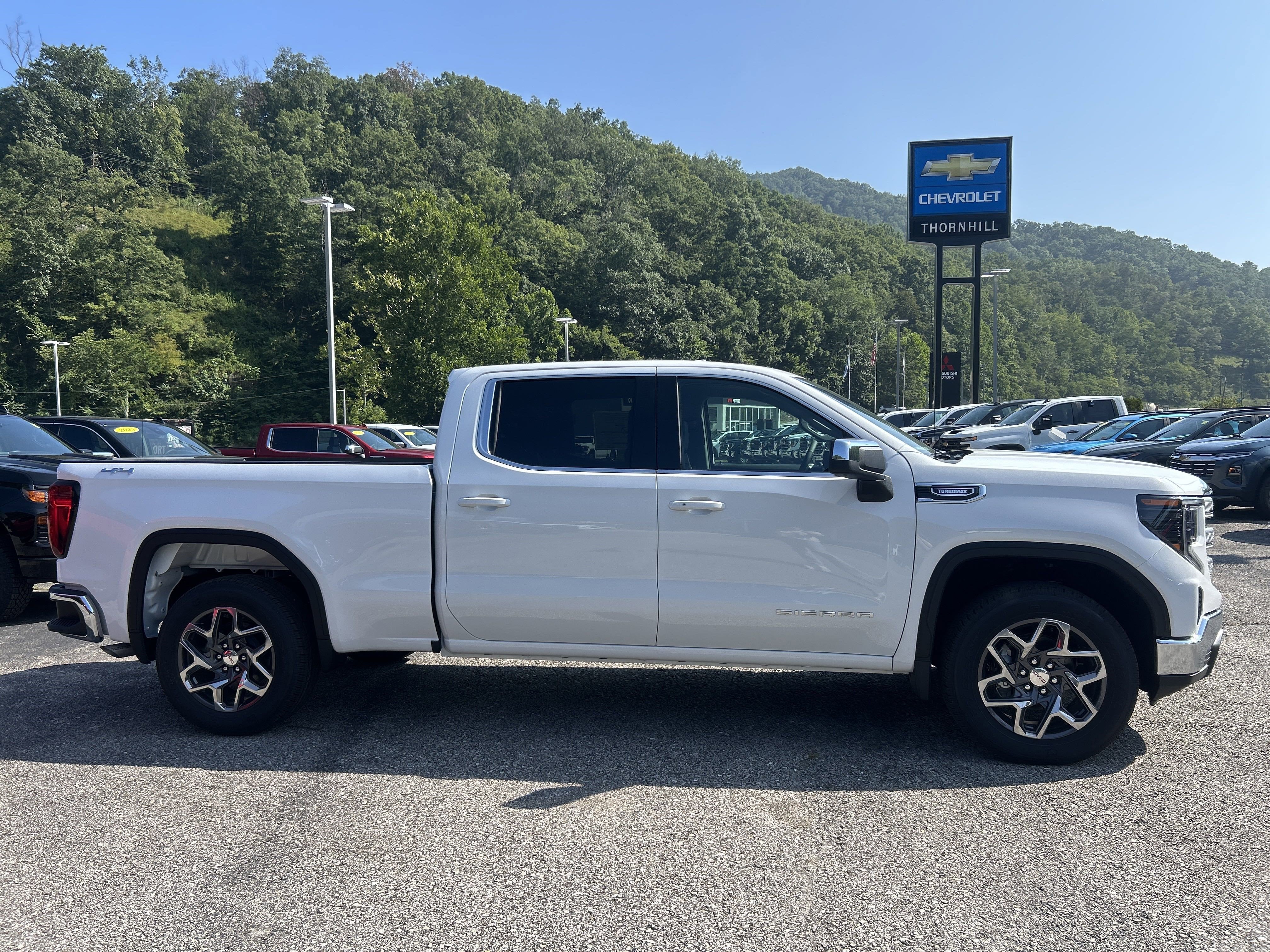 2026 GMC Sierra 1500 SLE