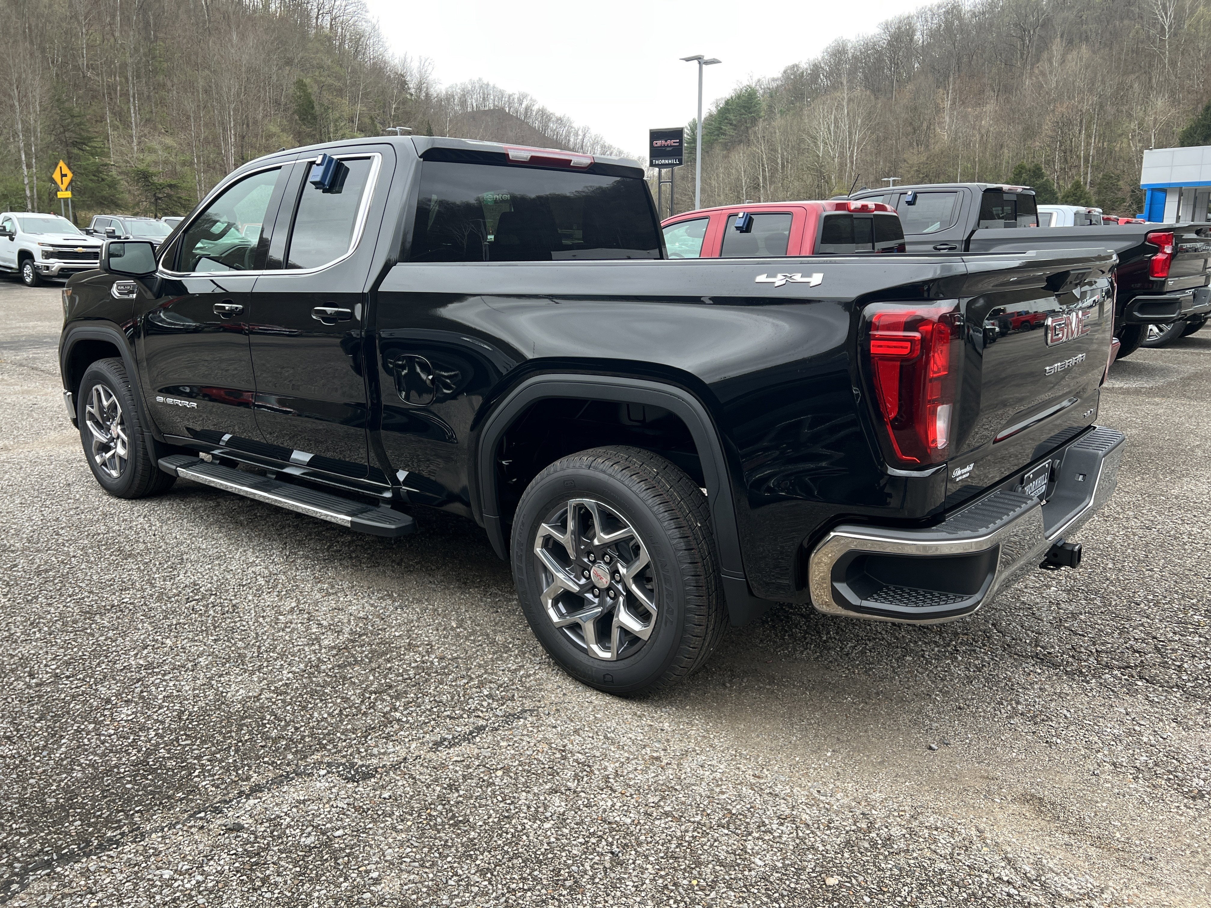 2026 GMC Sierra 1500 SLE