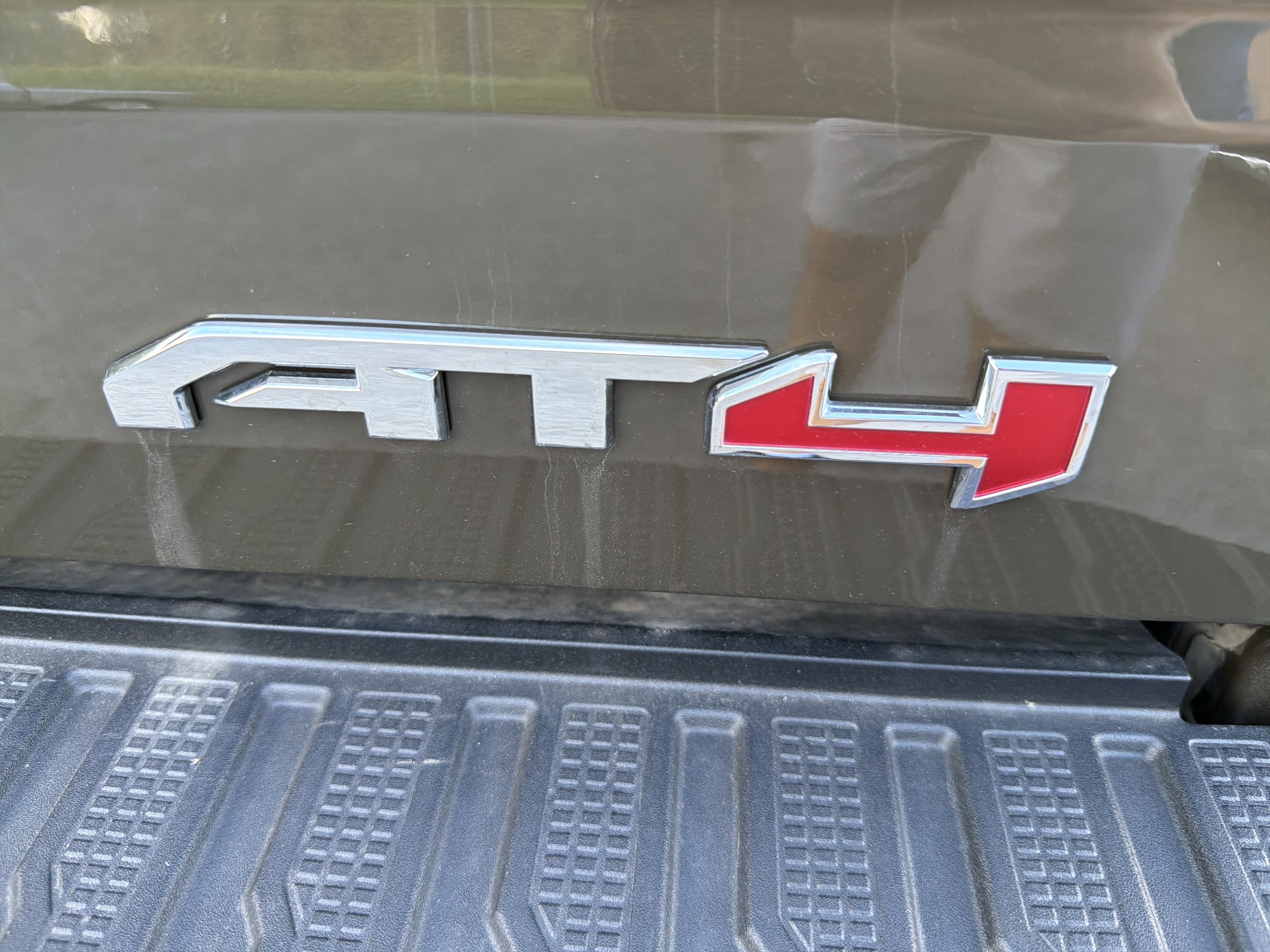 2024 GMC Sierra 1500 AT4