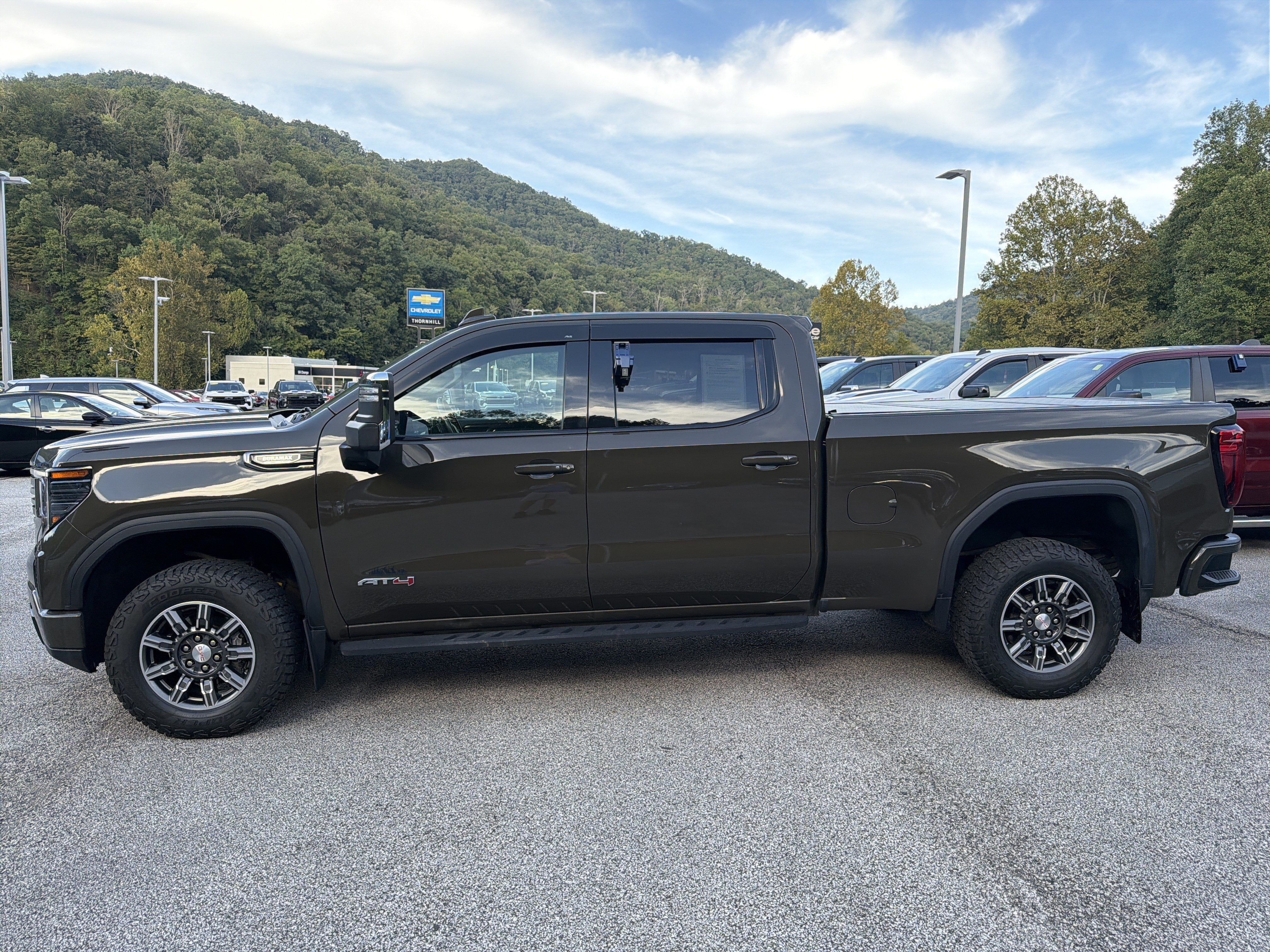 2024 GMC Sierra 1500 AT4