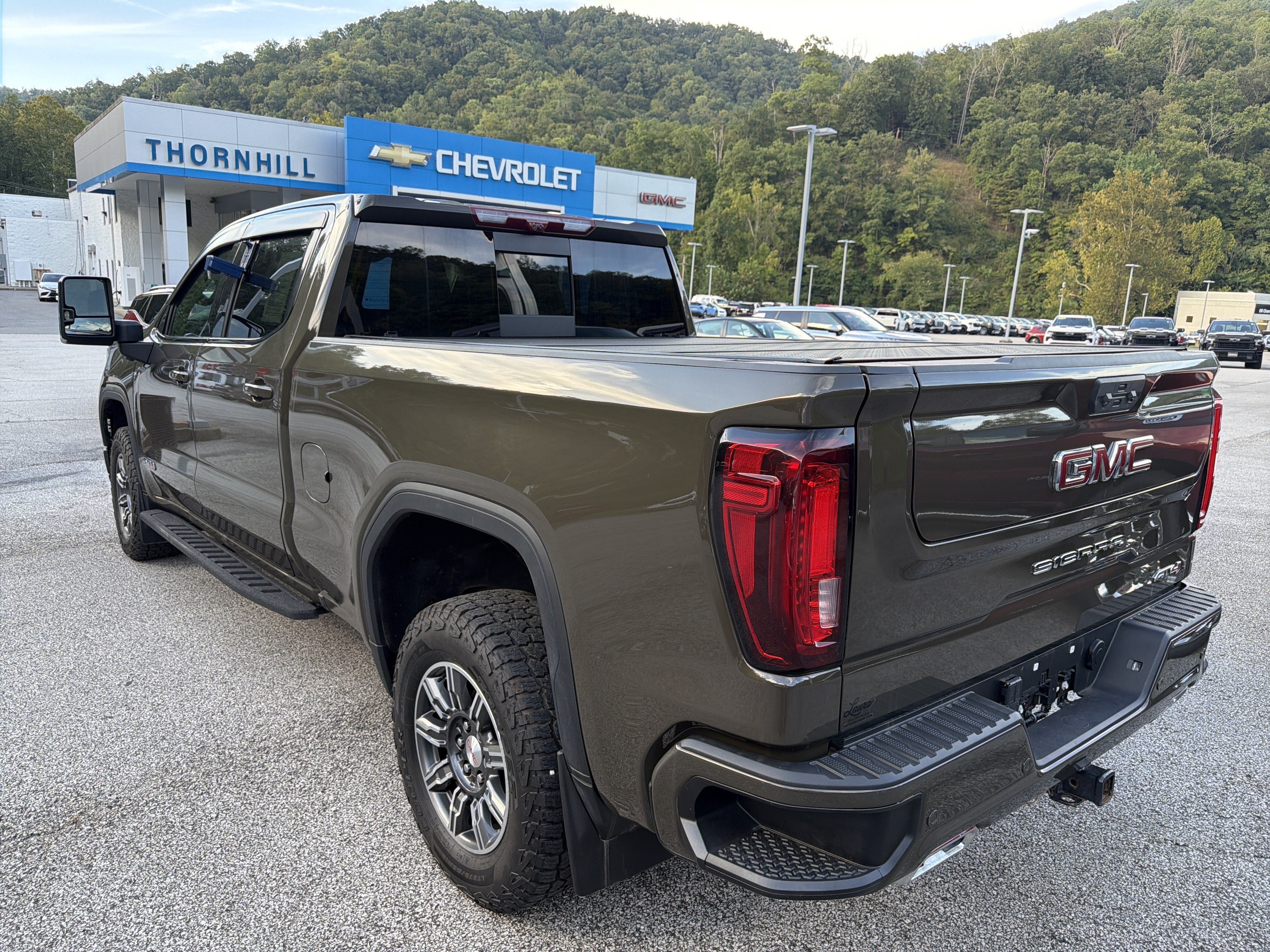 2024 GMC Sierra 1500 AT4