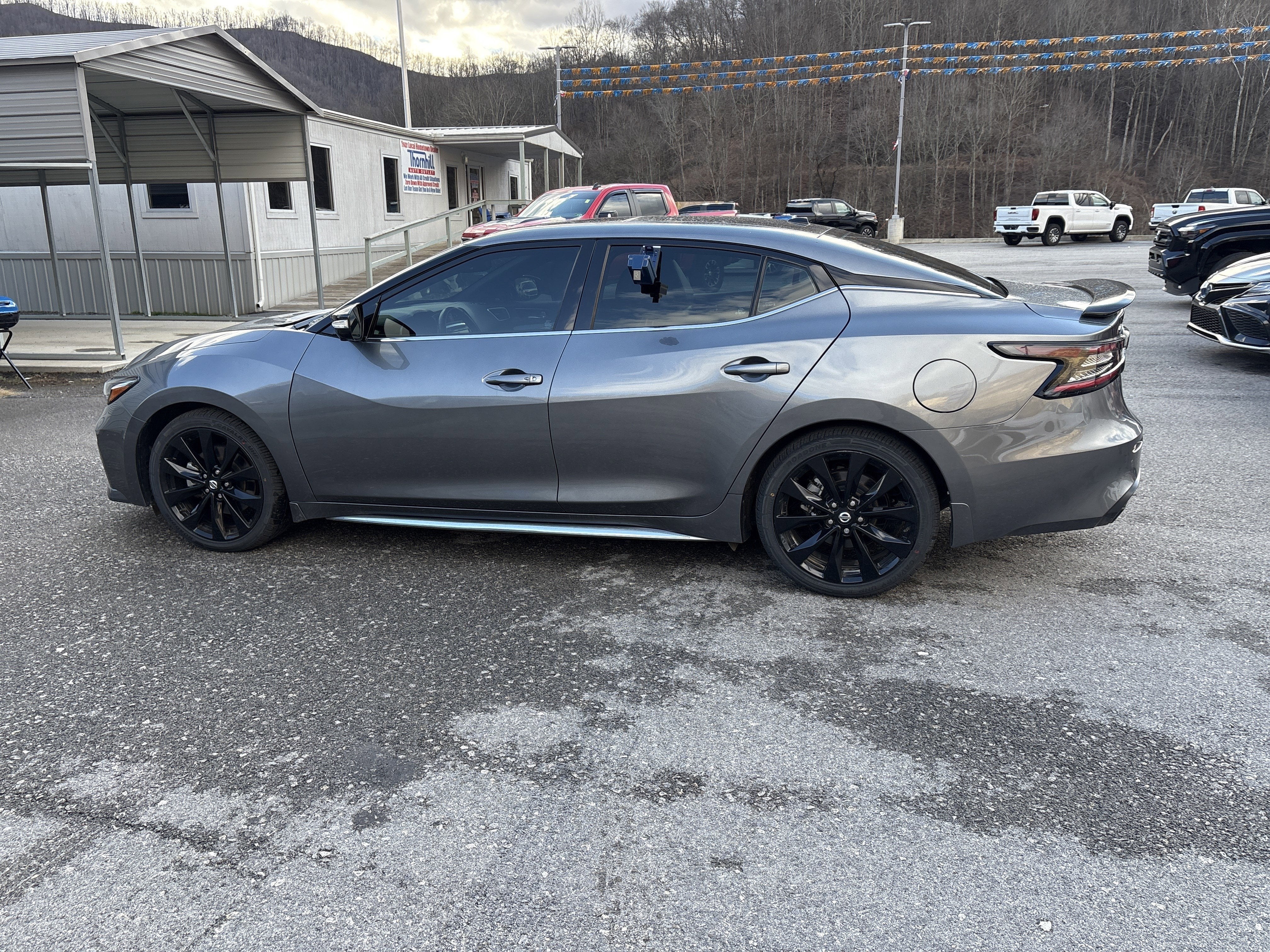 2022 Nissan Maxima SR