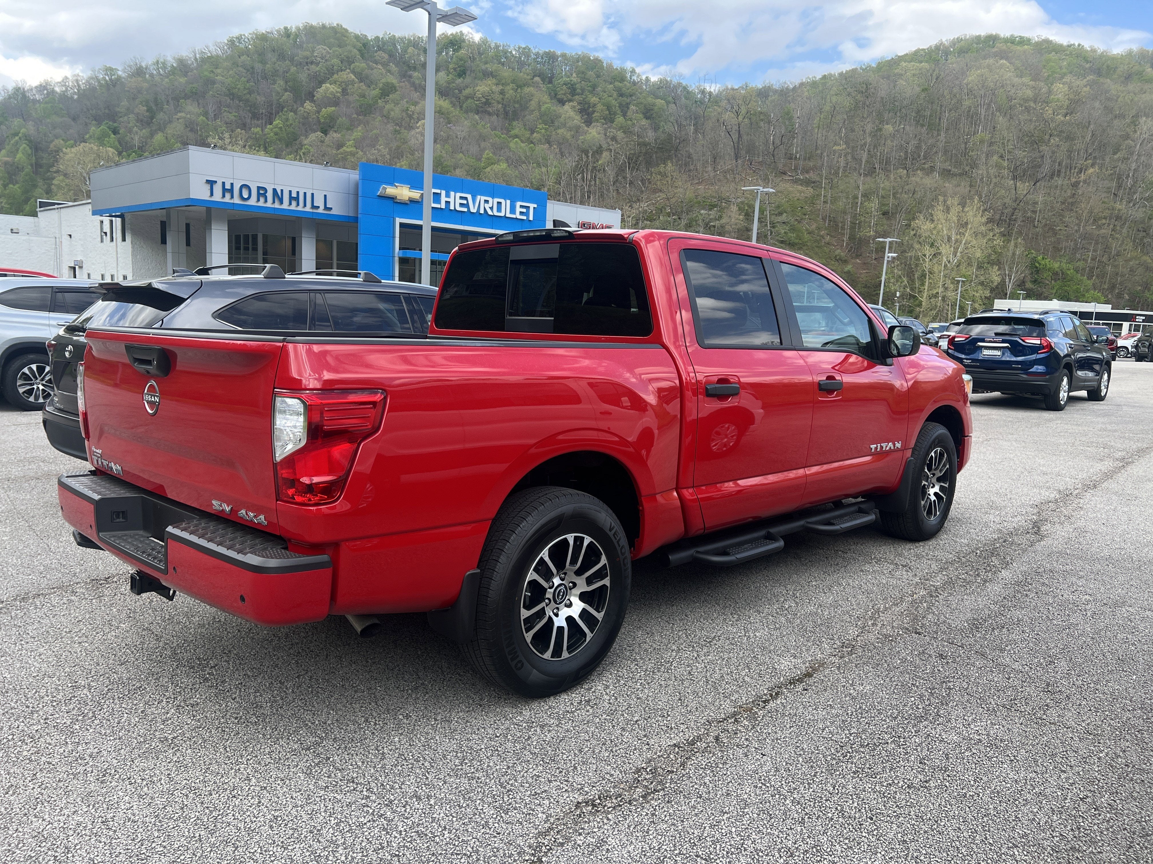 2024 Nissan Titan SV