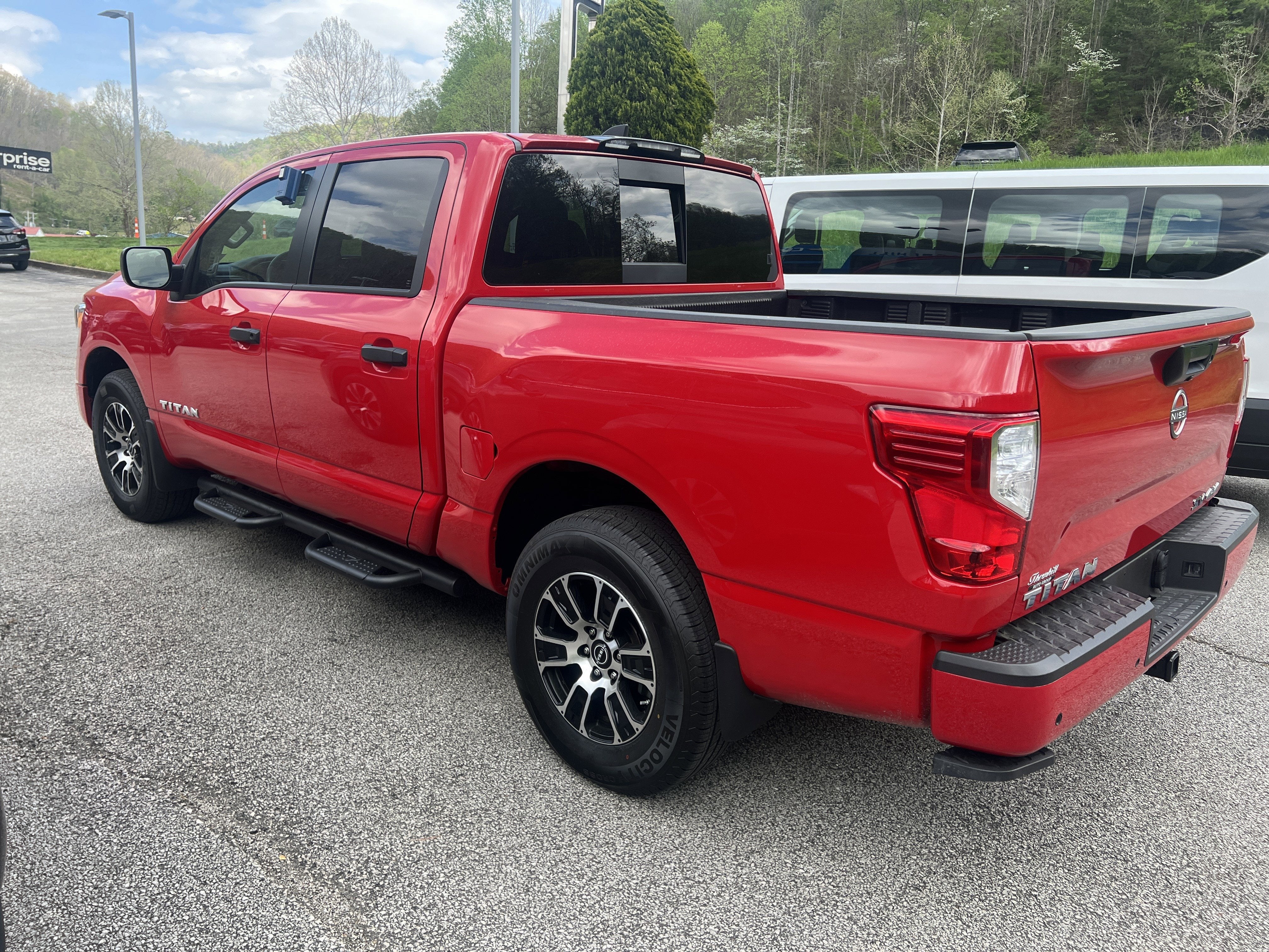 2024 Nissan Titan SV
