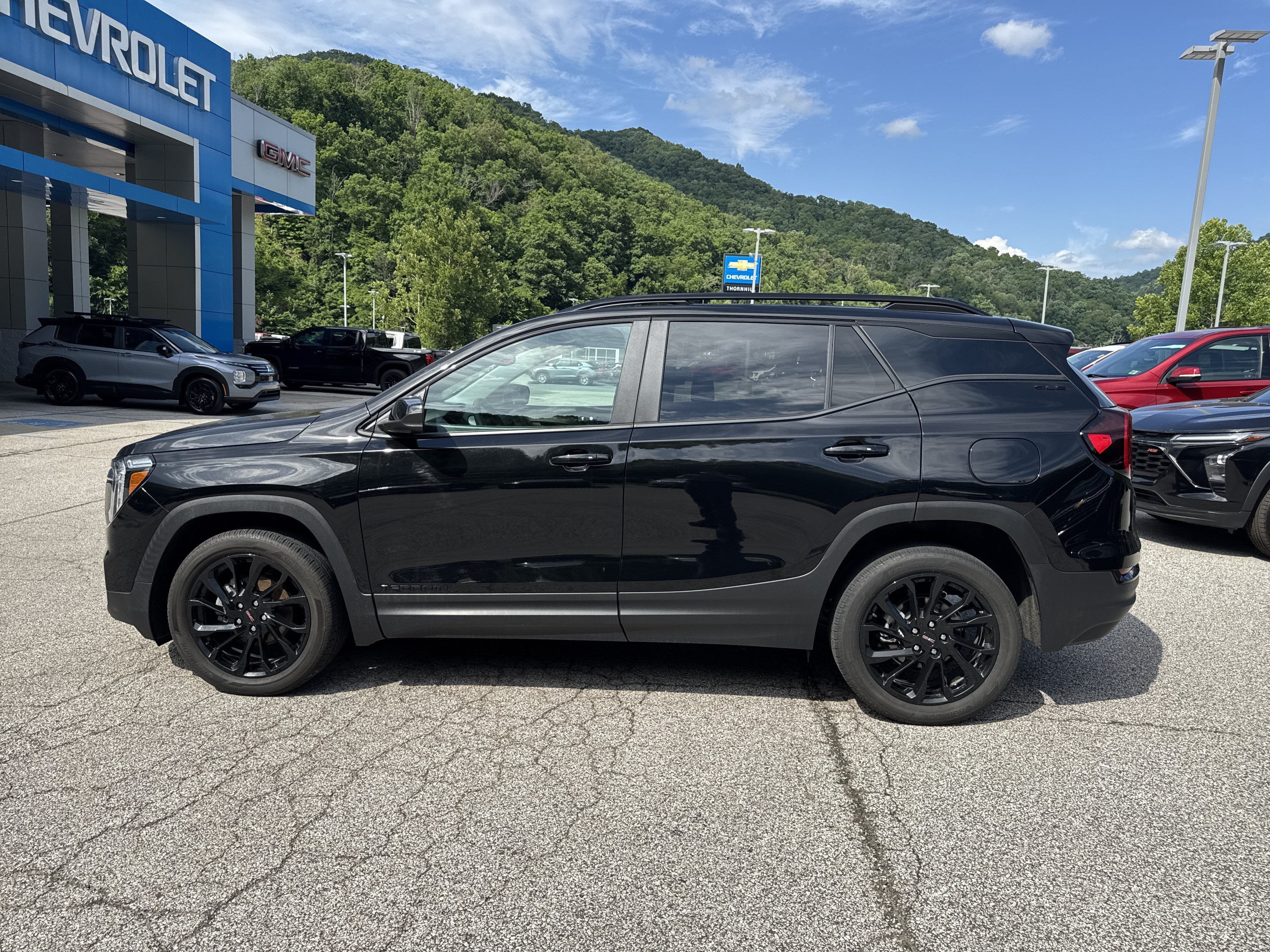 2023 GMC Terrain SLE