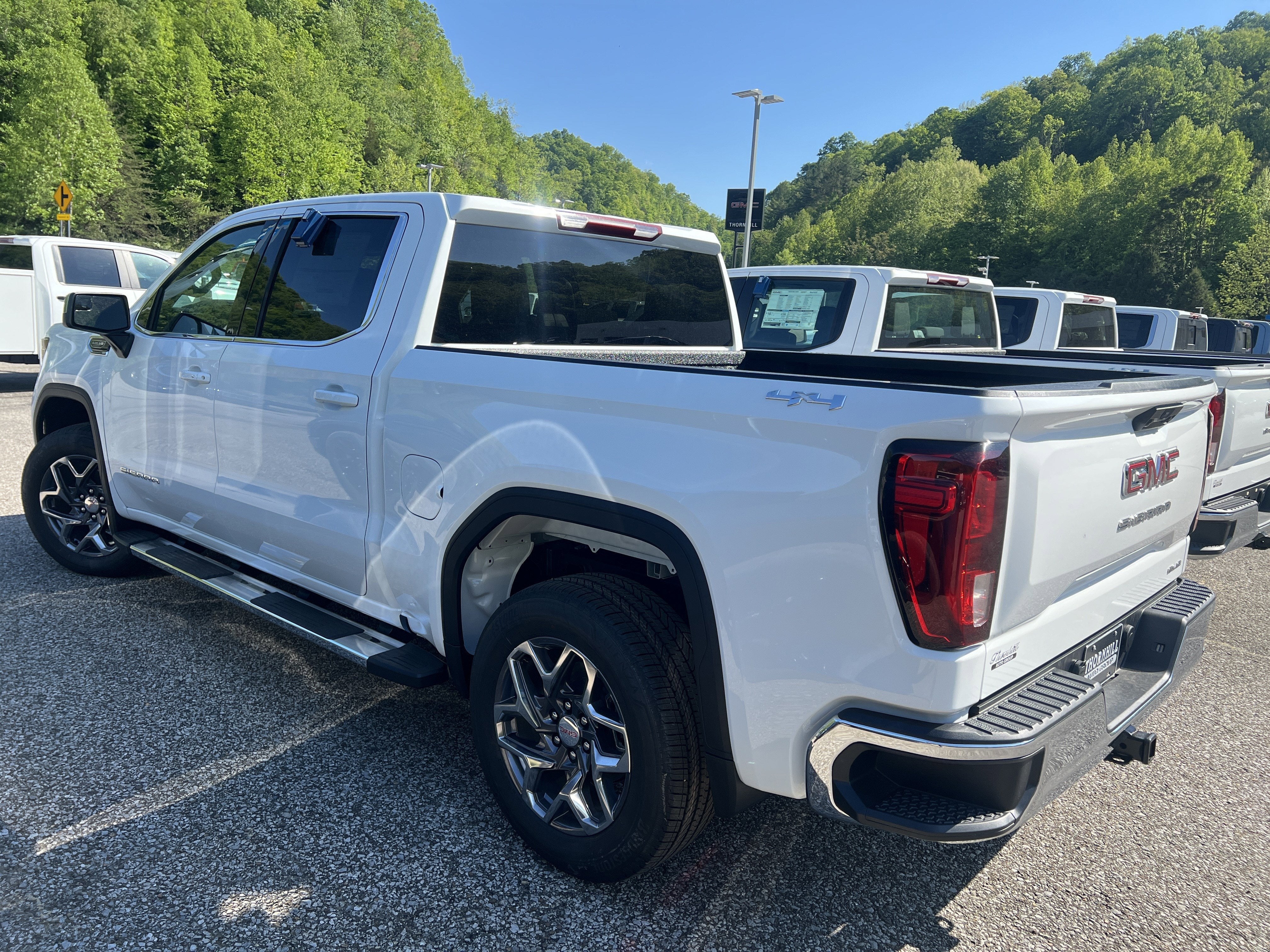 2026 GMC Sierra 1500 SLE