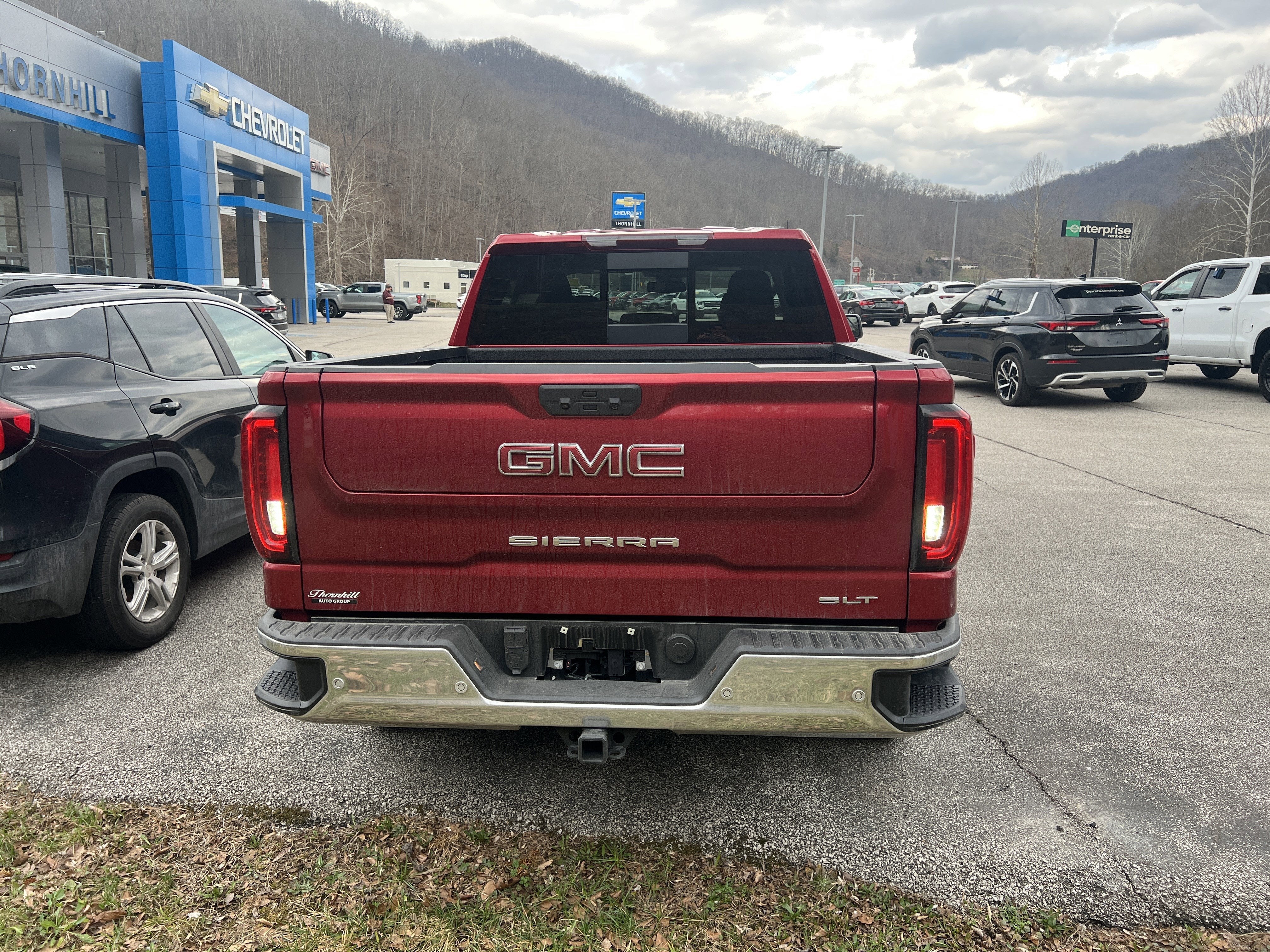 2025 GMC Sierra 1500 SLT