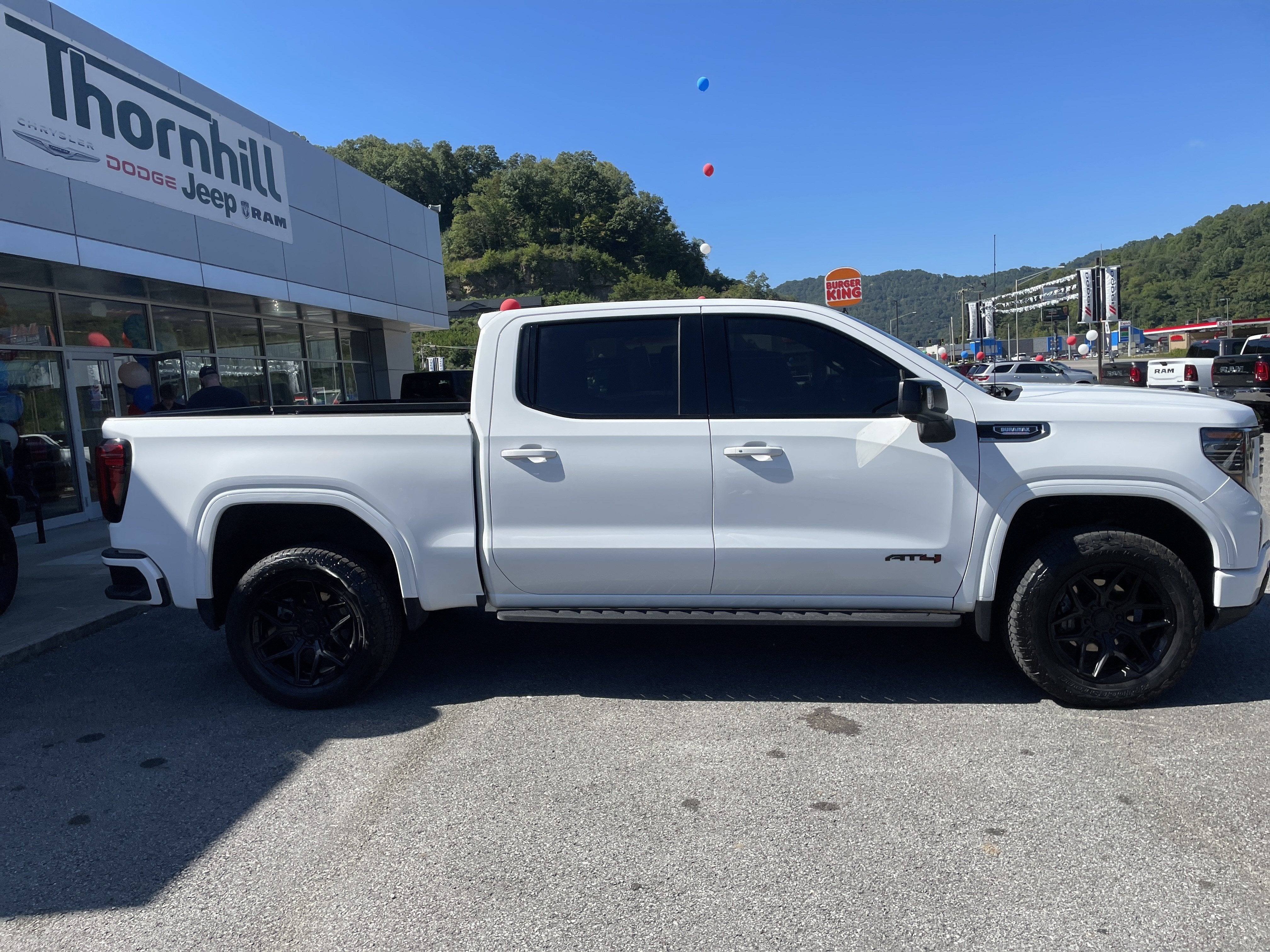 2025 GMC Sierra 1500 AT4