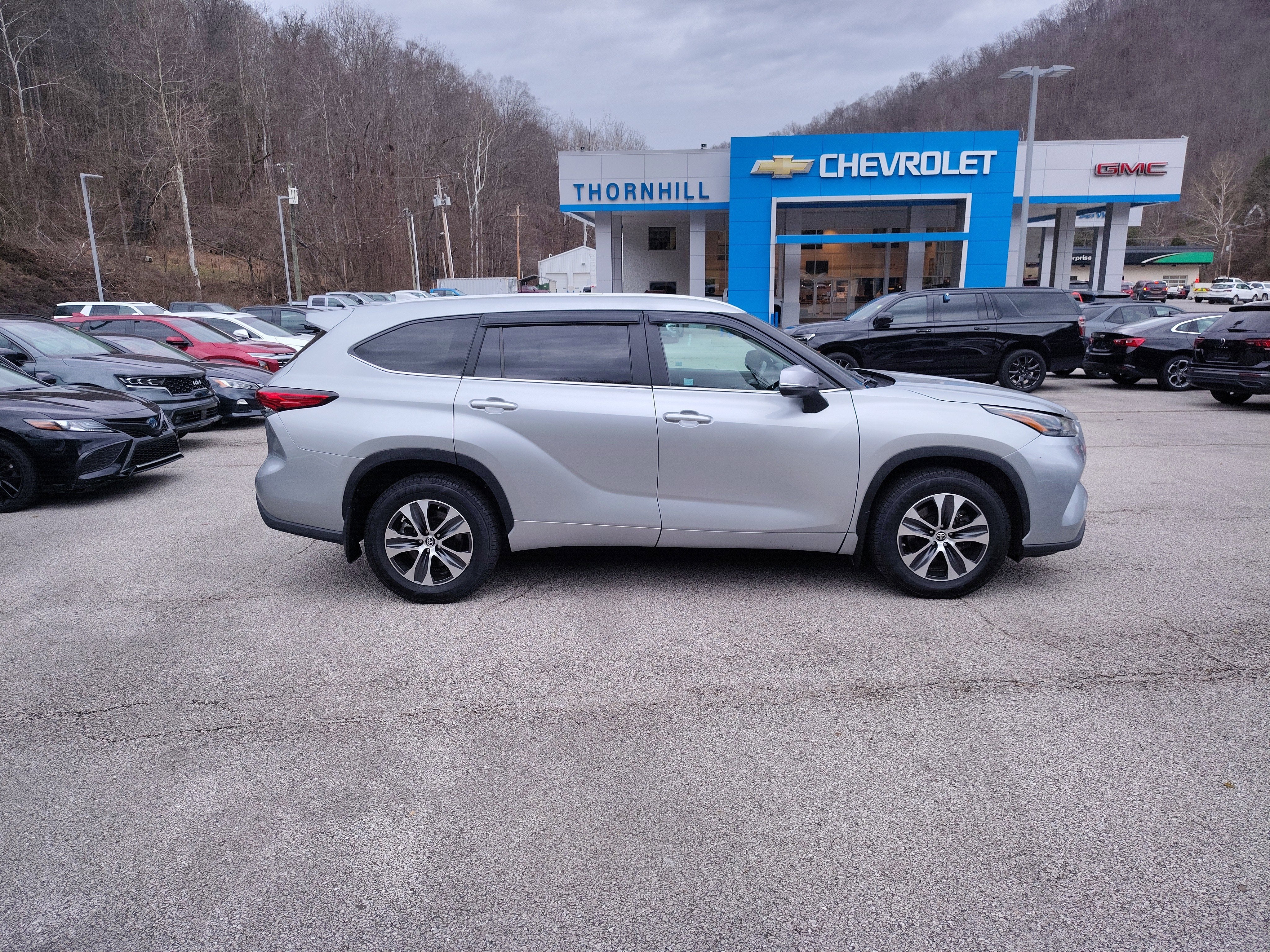 2023 Toyota Highlander L