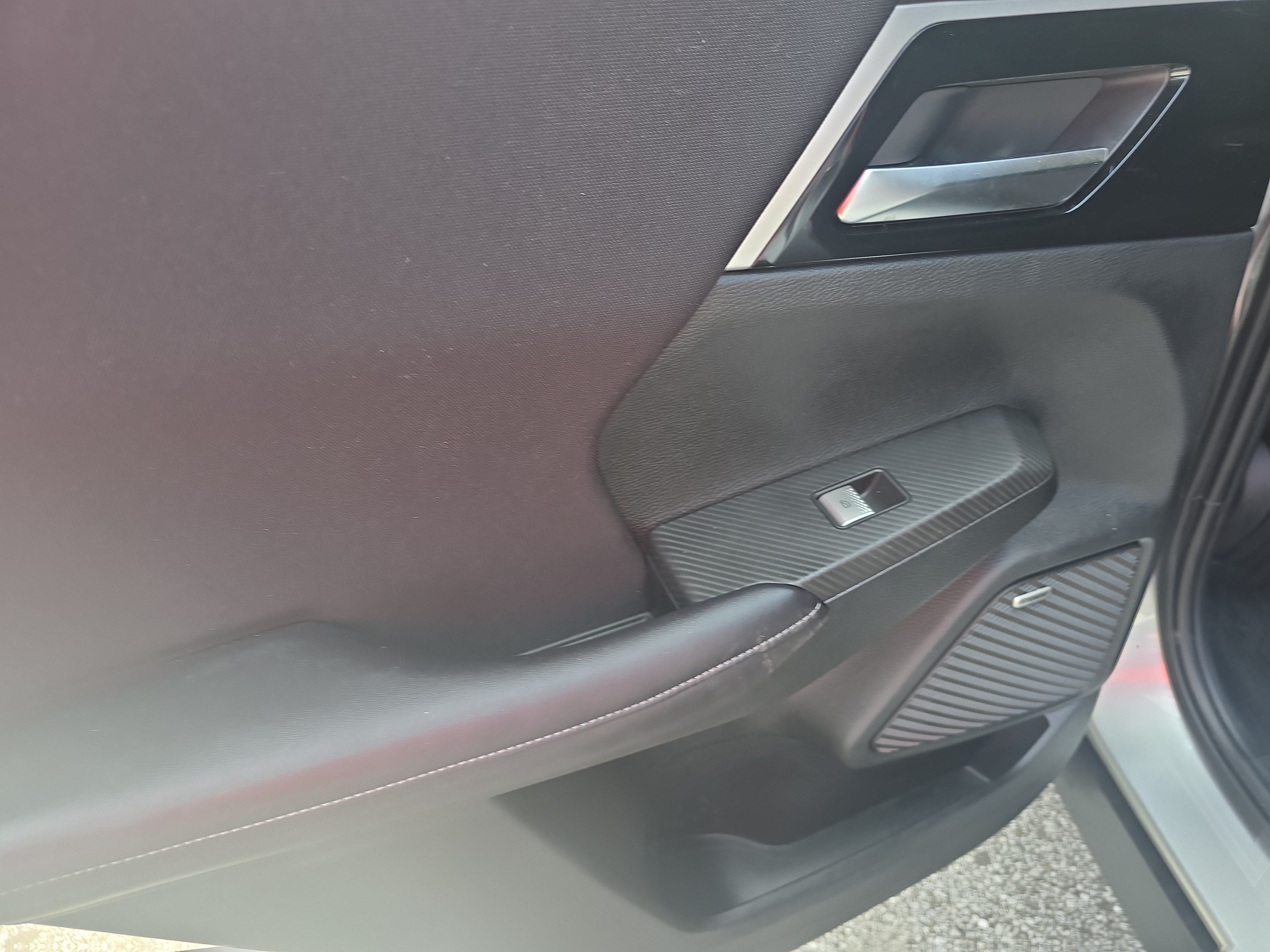 2025 Mitsubishi Outlander ES