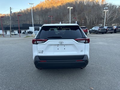 2025 Toyota RAV4 LE