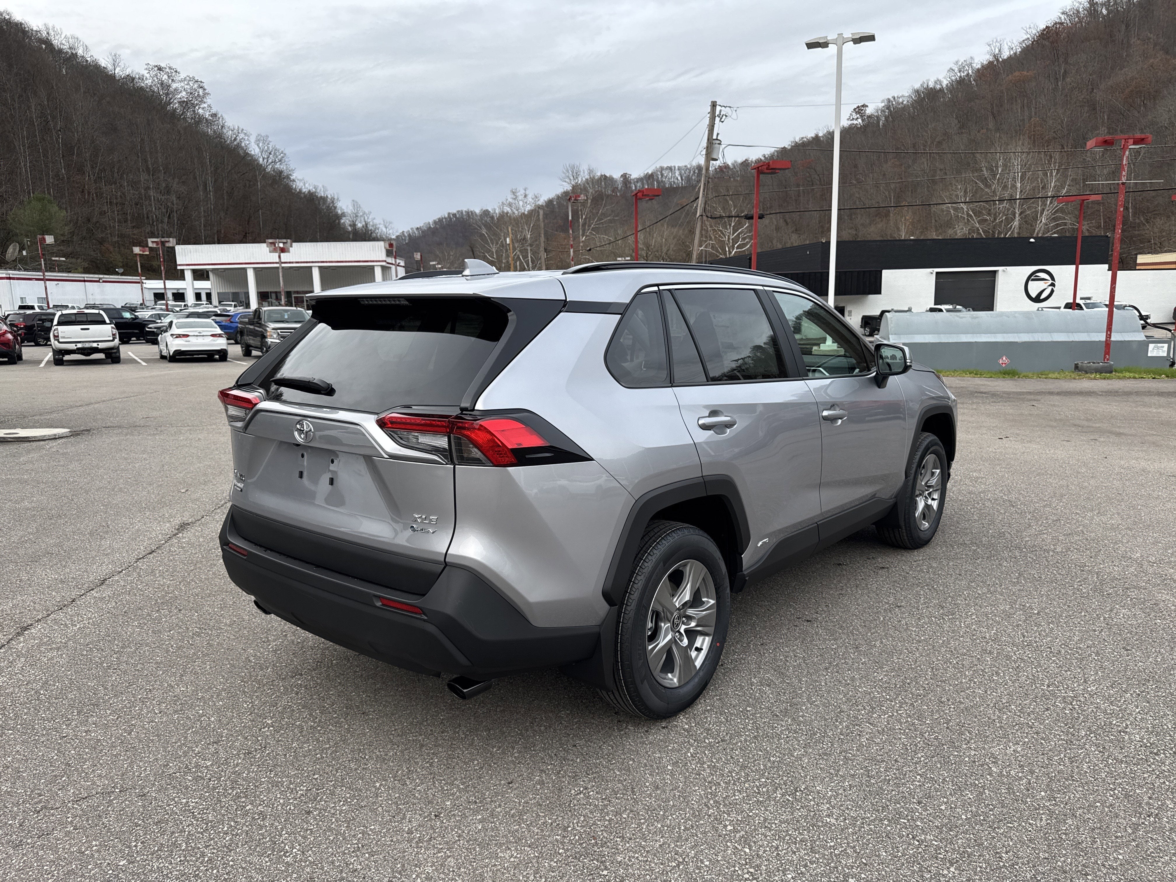 2025 Toyota RAV4 Hybrid Hybrid XLE