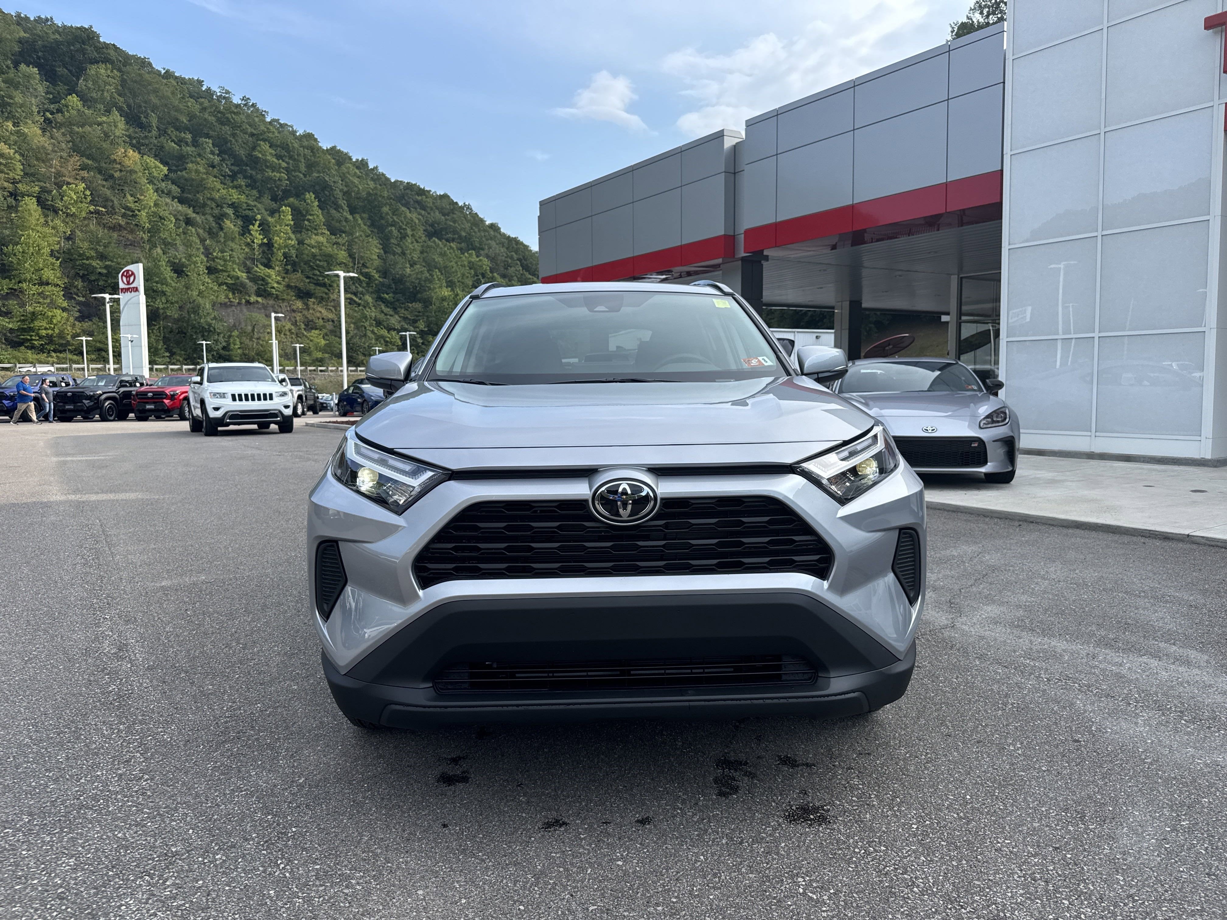 2025 Toyota RAV4 Hybrid Hybrid XLE