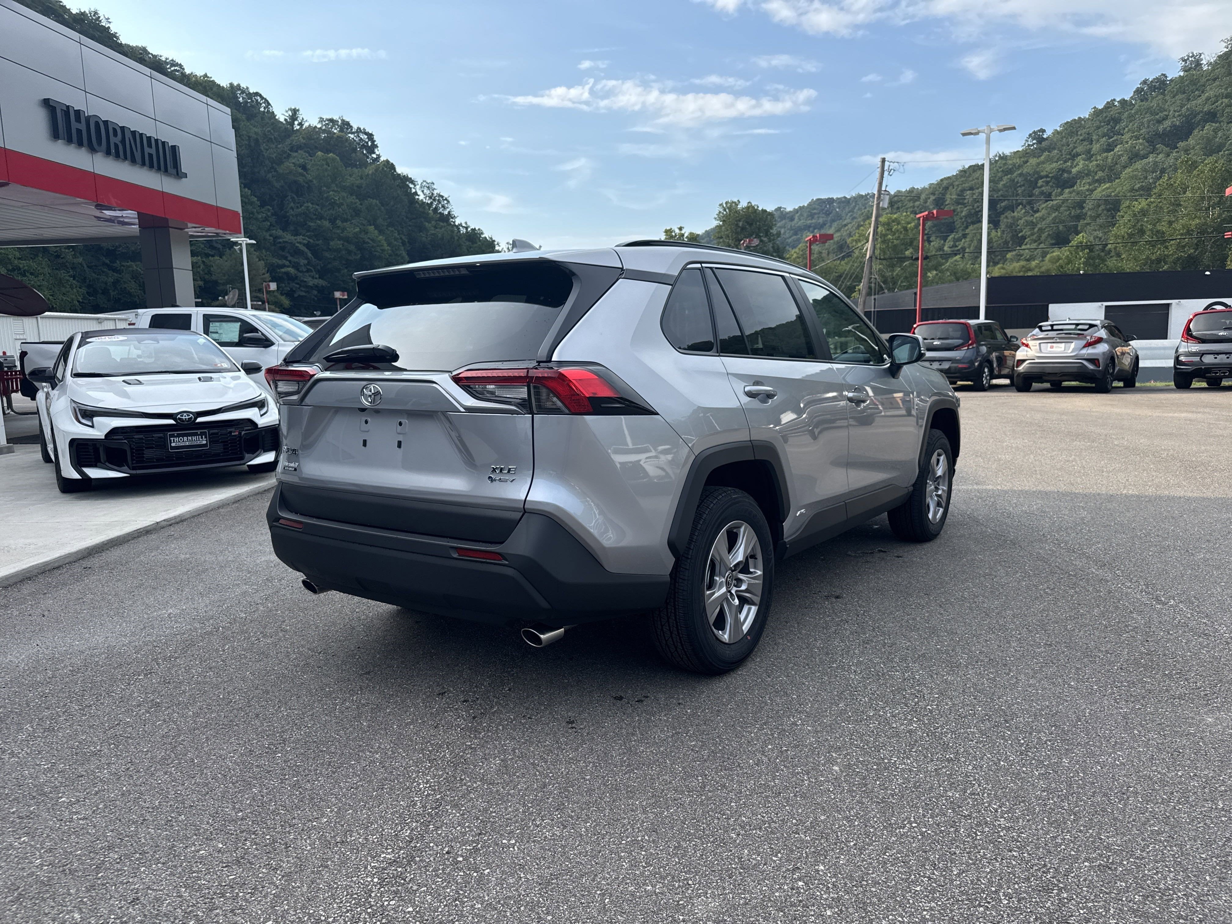2025 Toyota RAV4 Hybrid Hybrid XLE