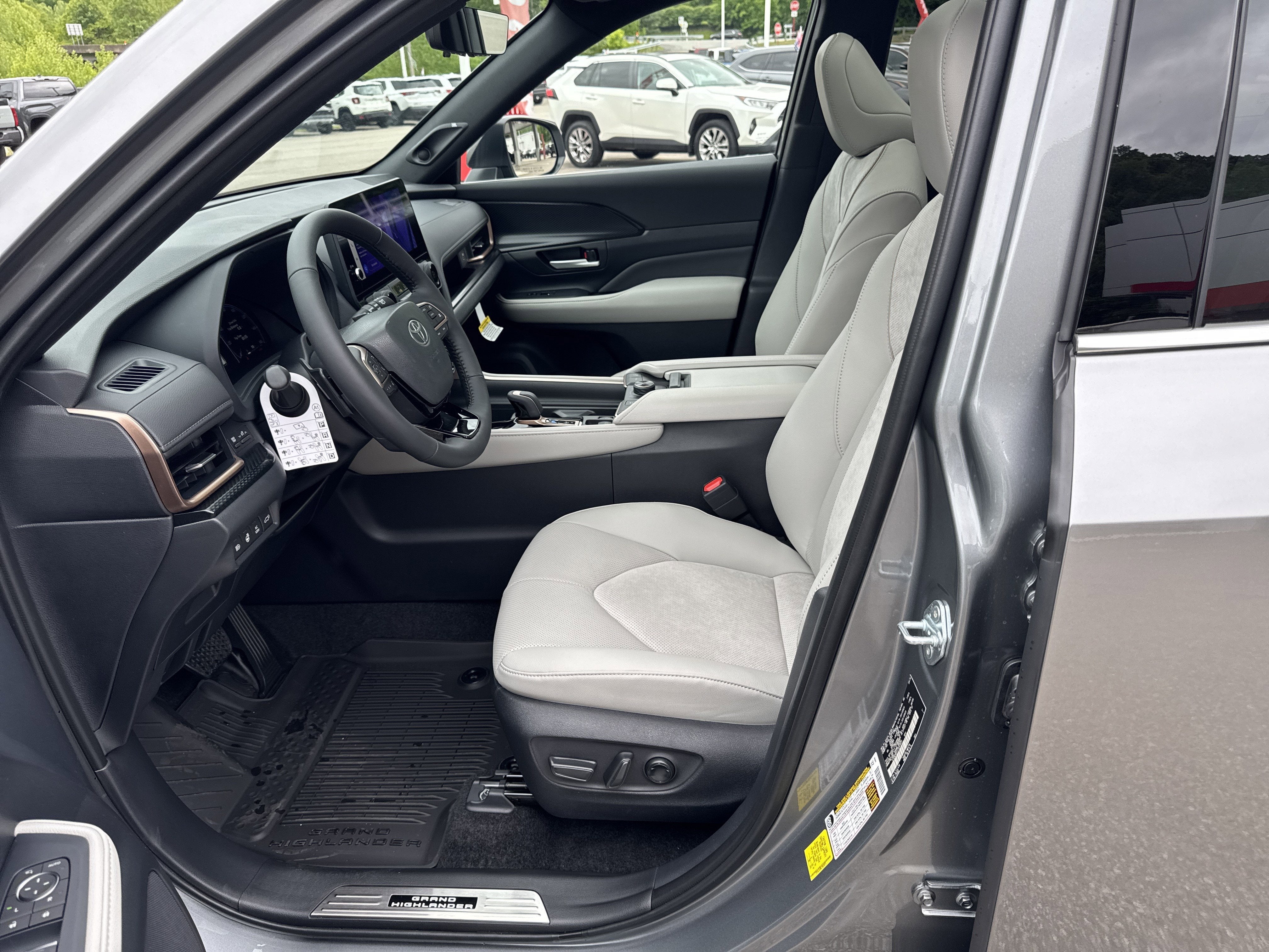 2026 Toyota Grand Highlander Hybrid Hybrid MAX Platinum