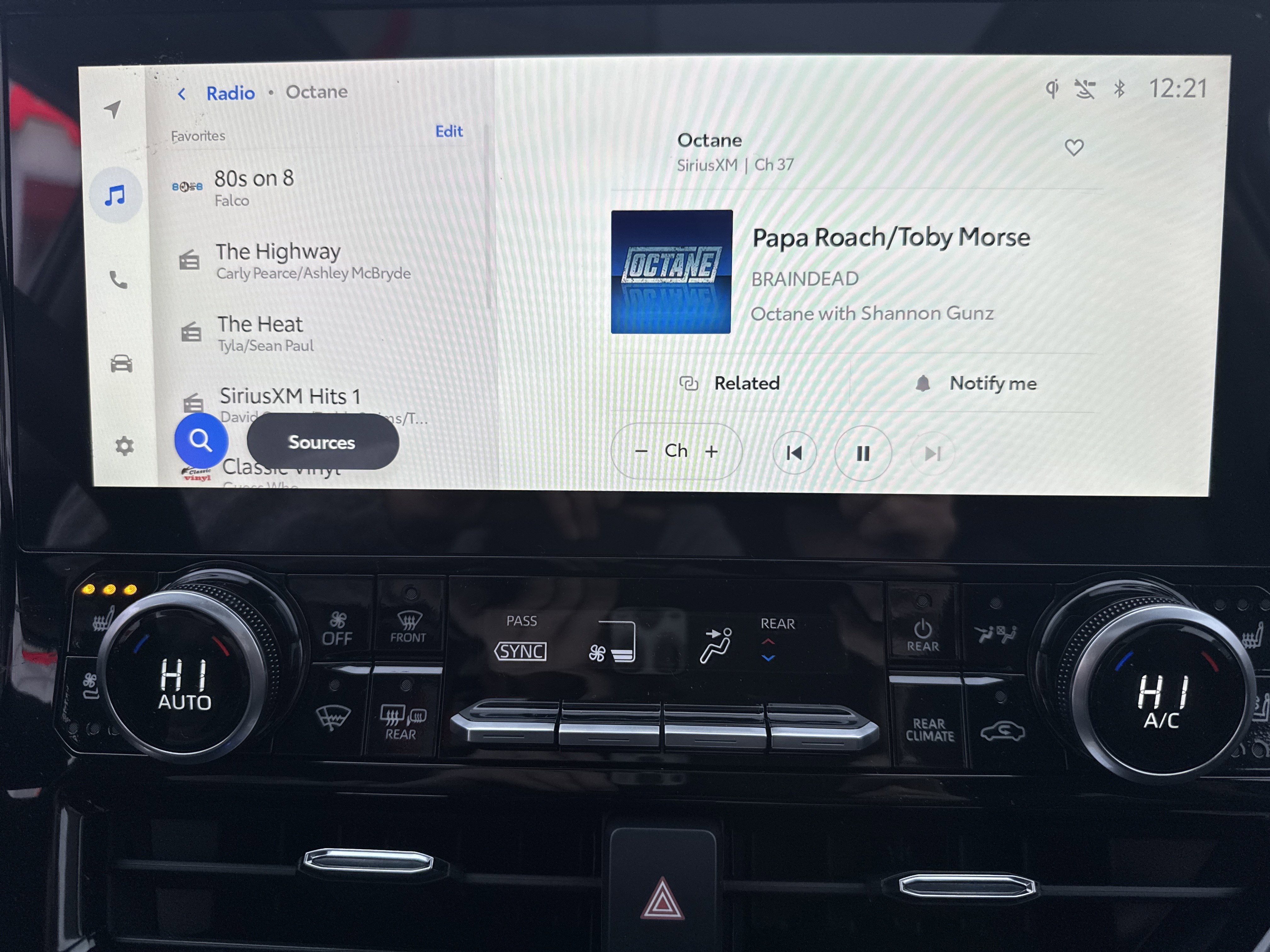 2026 Toyota Highlander Hybrid Hybrid Platinum