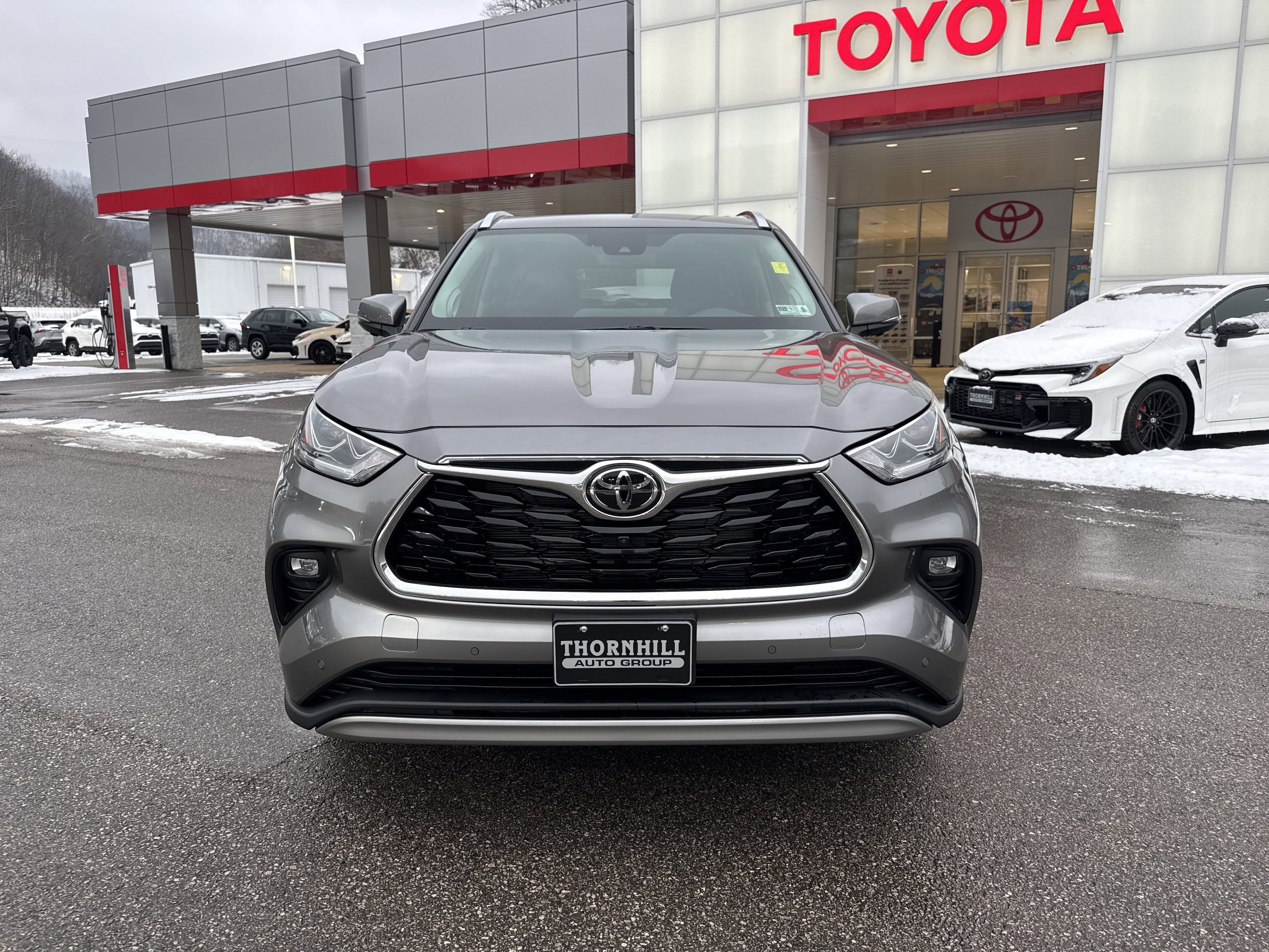 2026 Toyota Highlander Hybrid Hybrid Platinum