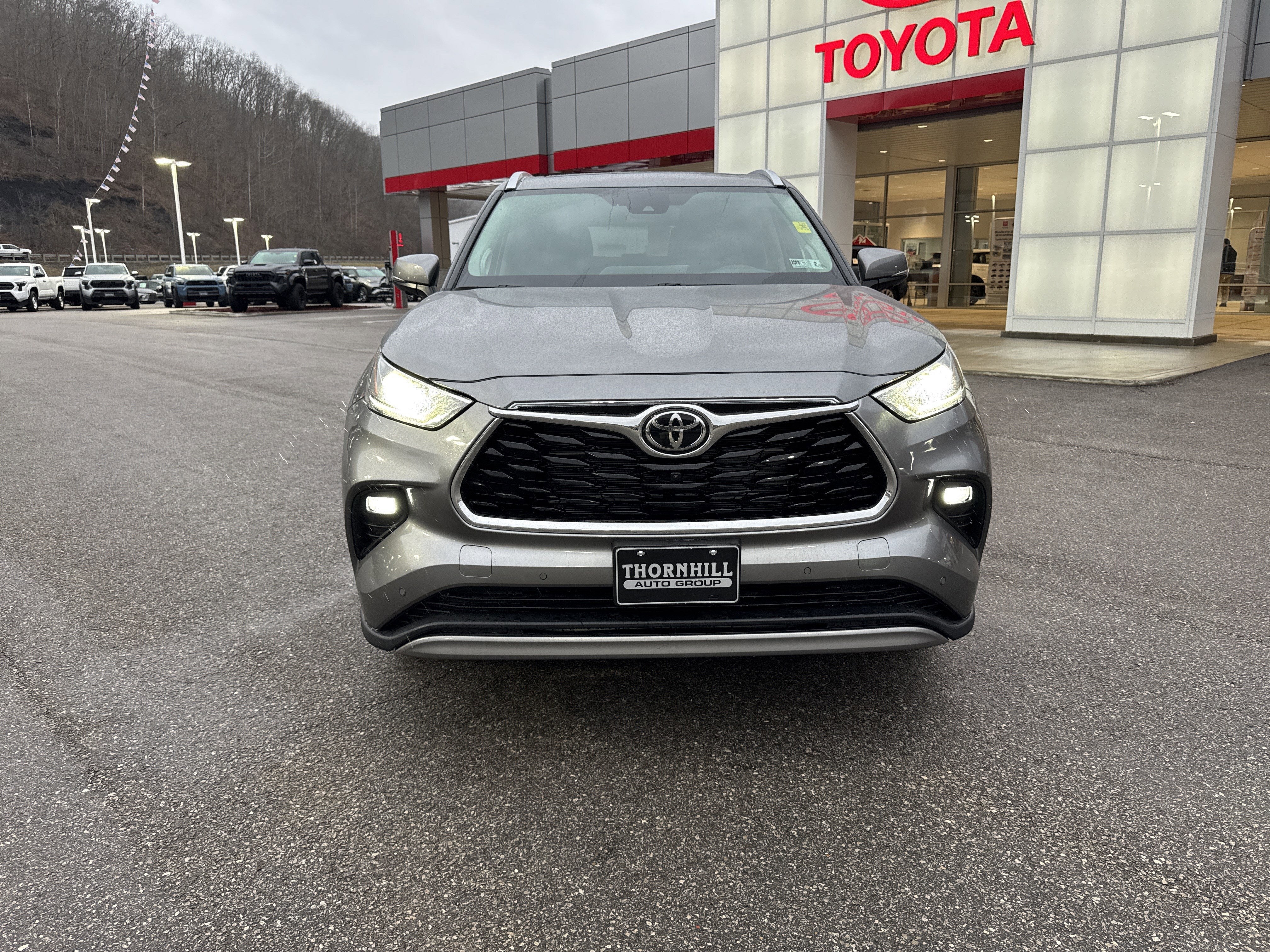 2026 Toyota Highlander Hybrid Hybrid Platinum