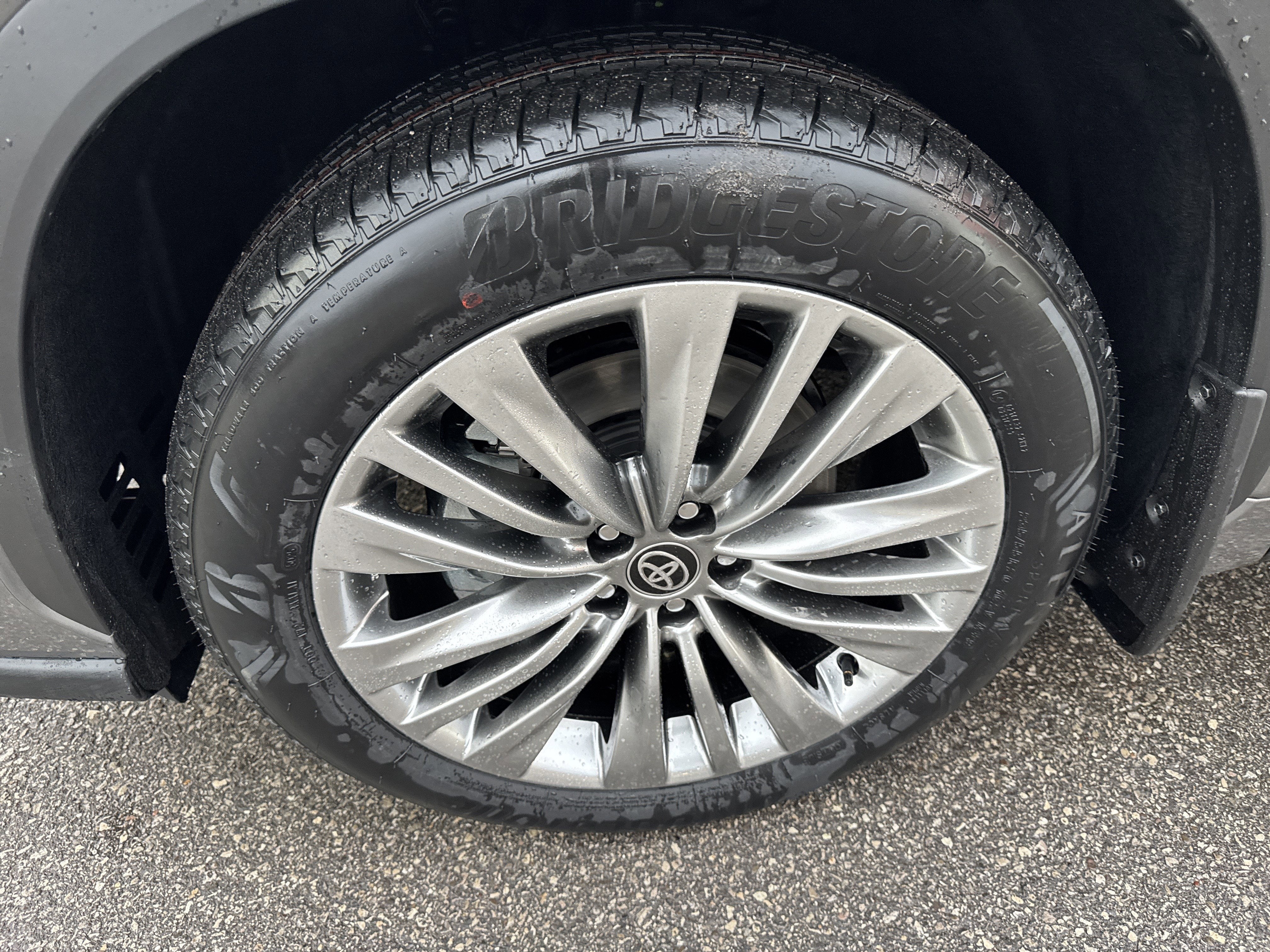 2026 Toyota Highlander Hybrid Hybrid Platinum