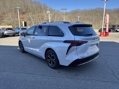 2026 Toyota Sienna Platinum