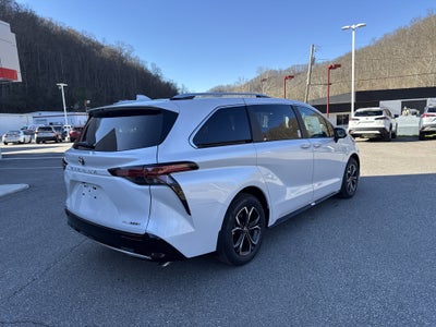 2026 Toyota Sienna Platinum