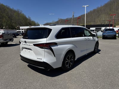 2026 Toyota Sienna Platinum
