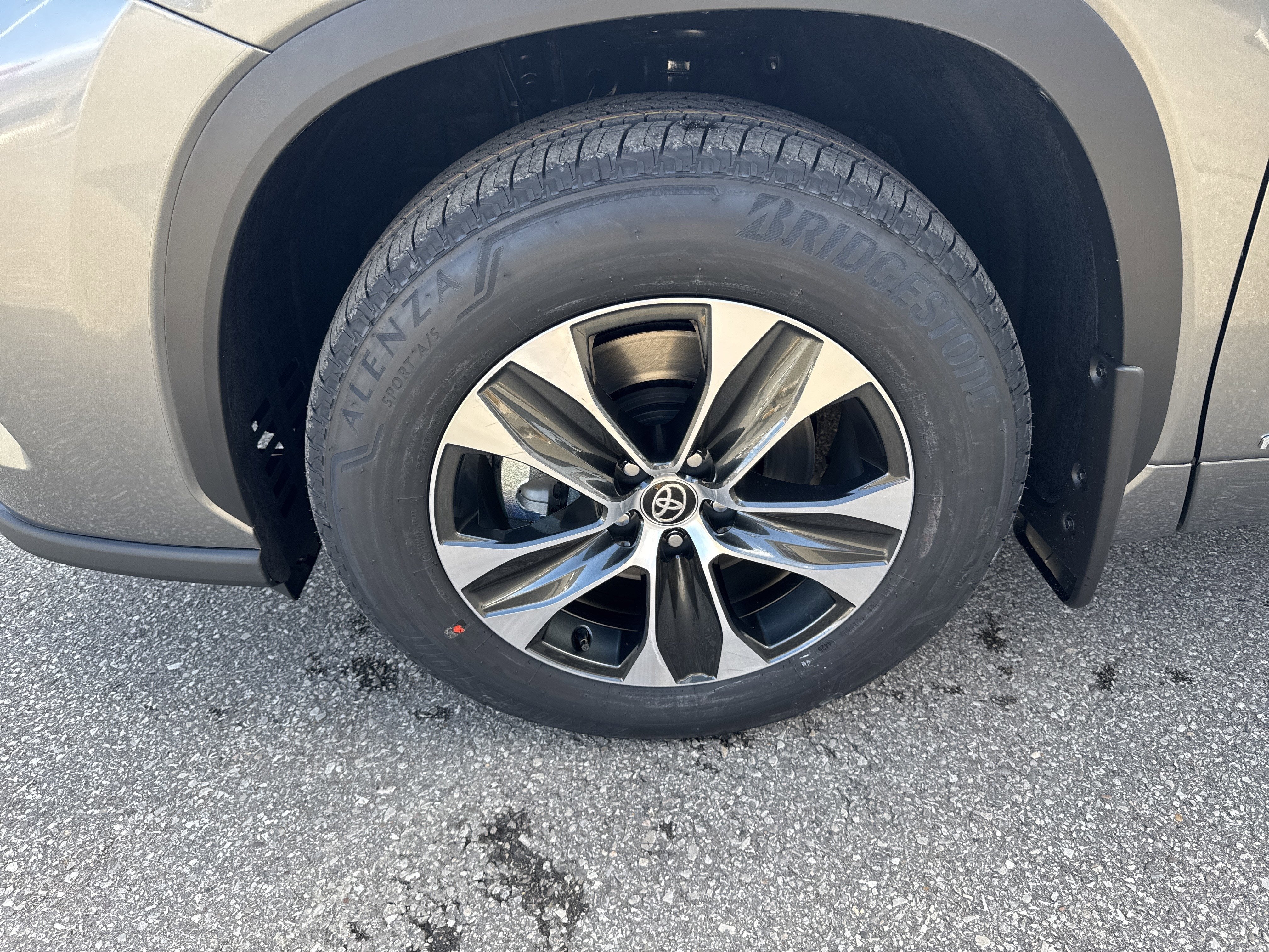 2026 Toyota Highlander Hybrid Hybrid XLE