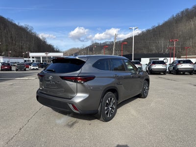 2026 Toyota Highlander Hybrid Hybrid XLE