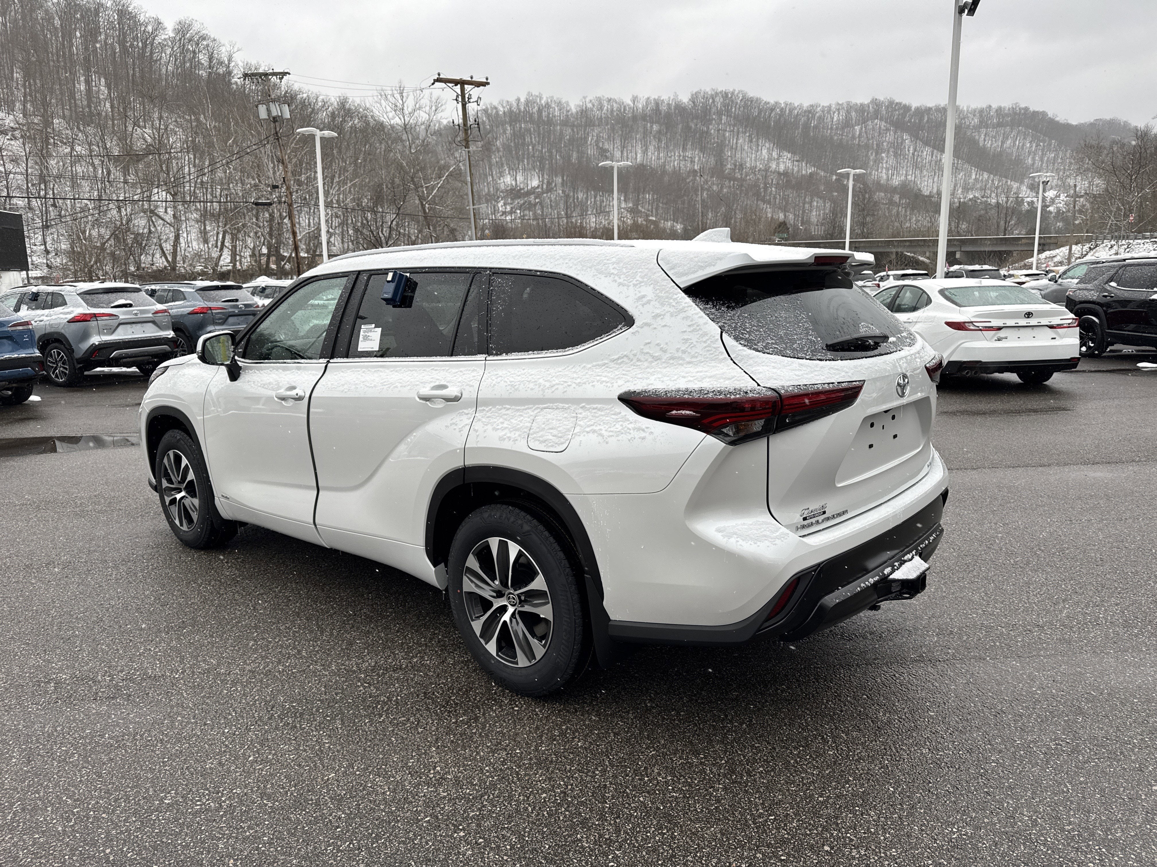2026 Toyota Highlander Hybrid Hybrid XLE