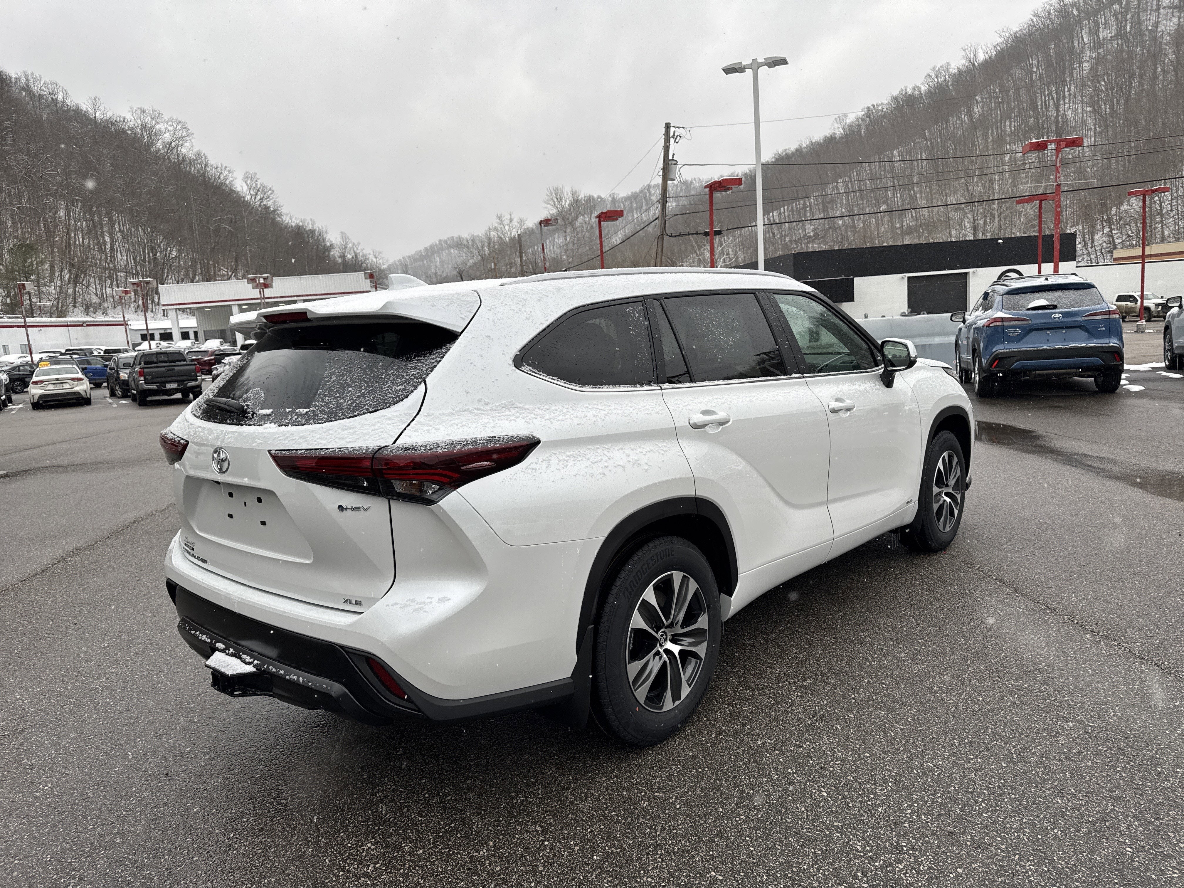 2026 Toyota Highlander Hybrid Hybrid XLE