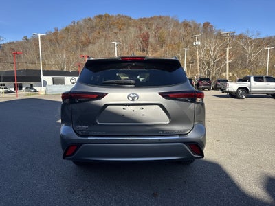 2026 Toyota Highlander Platinum