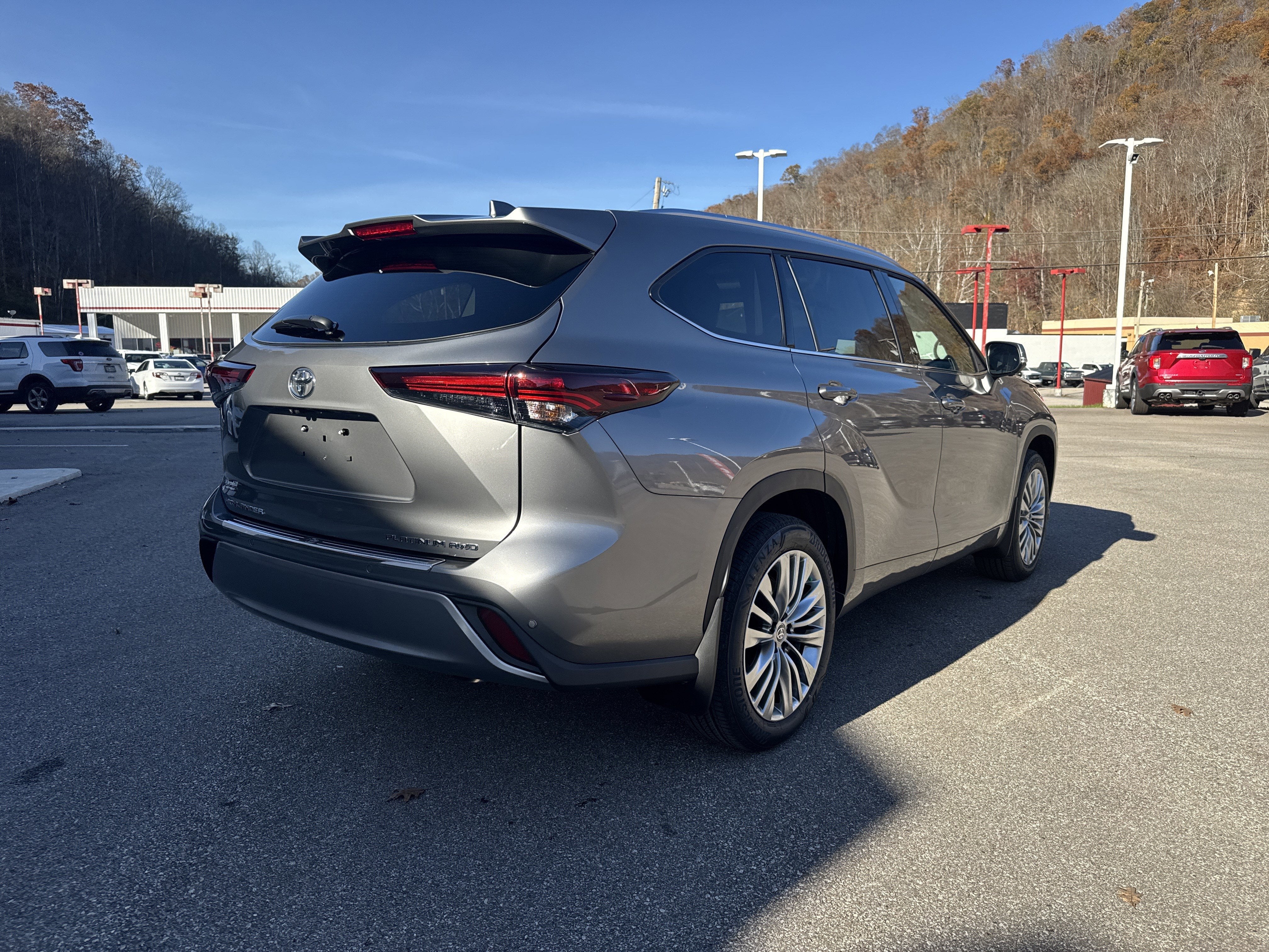 2026 Toyota Highlander Platinum