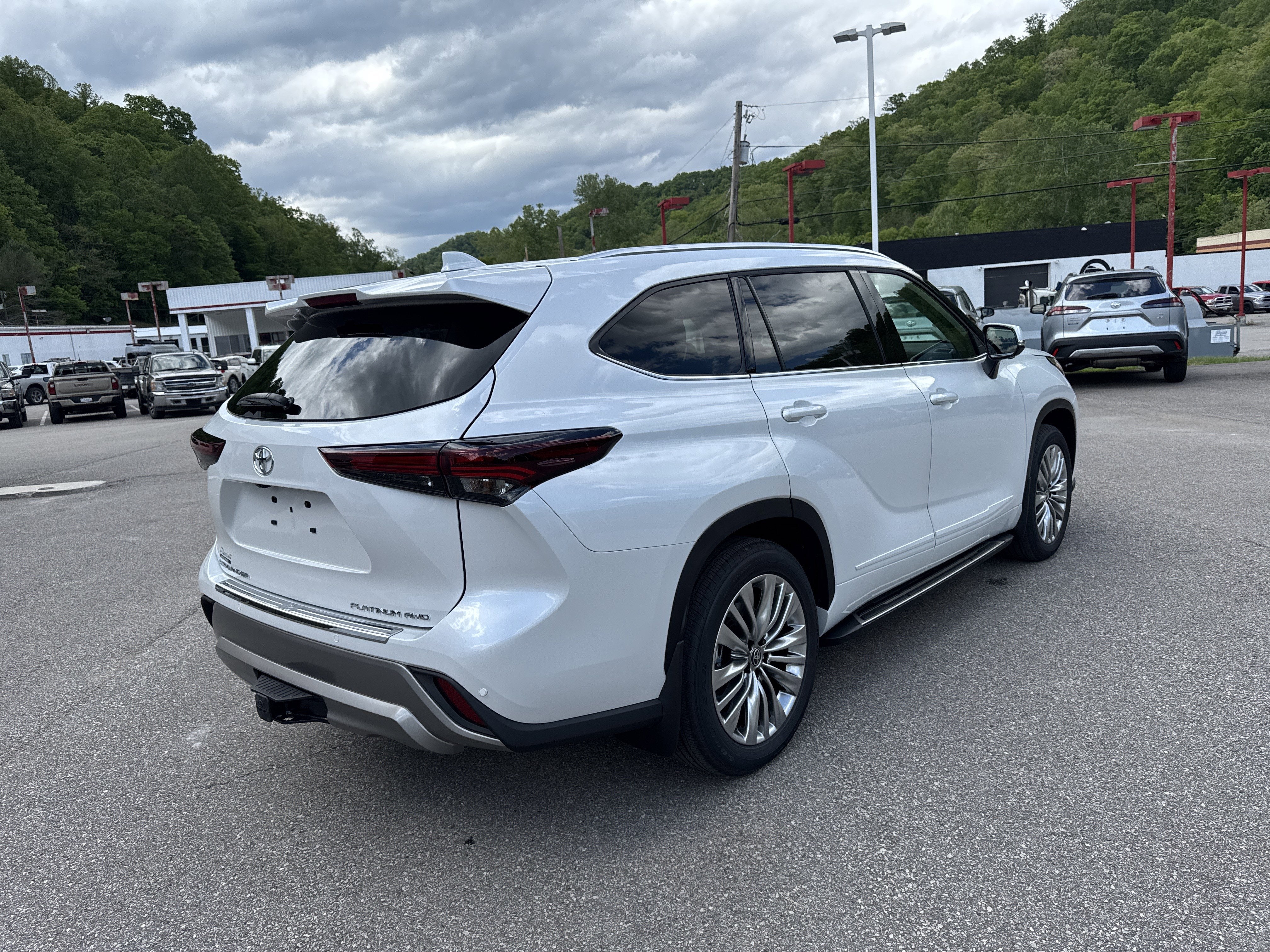 2026 Toyota Highlander Platinum