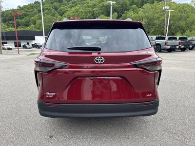 2026 Toyota Sienna XLE