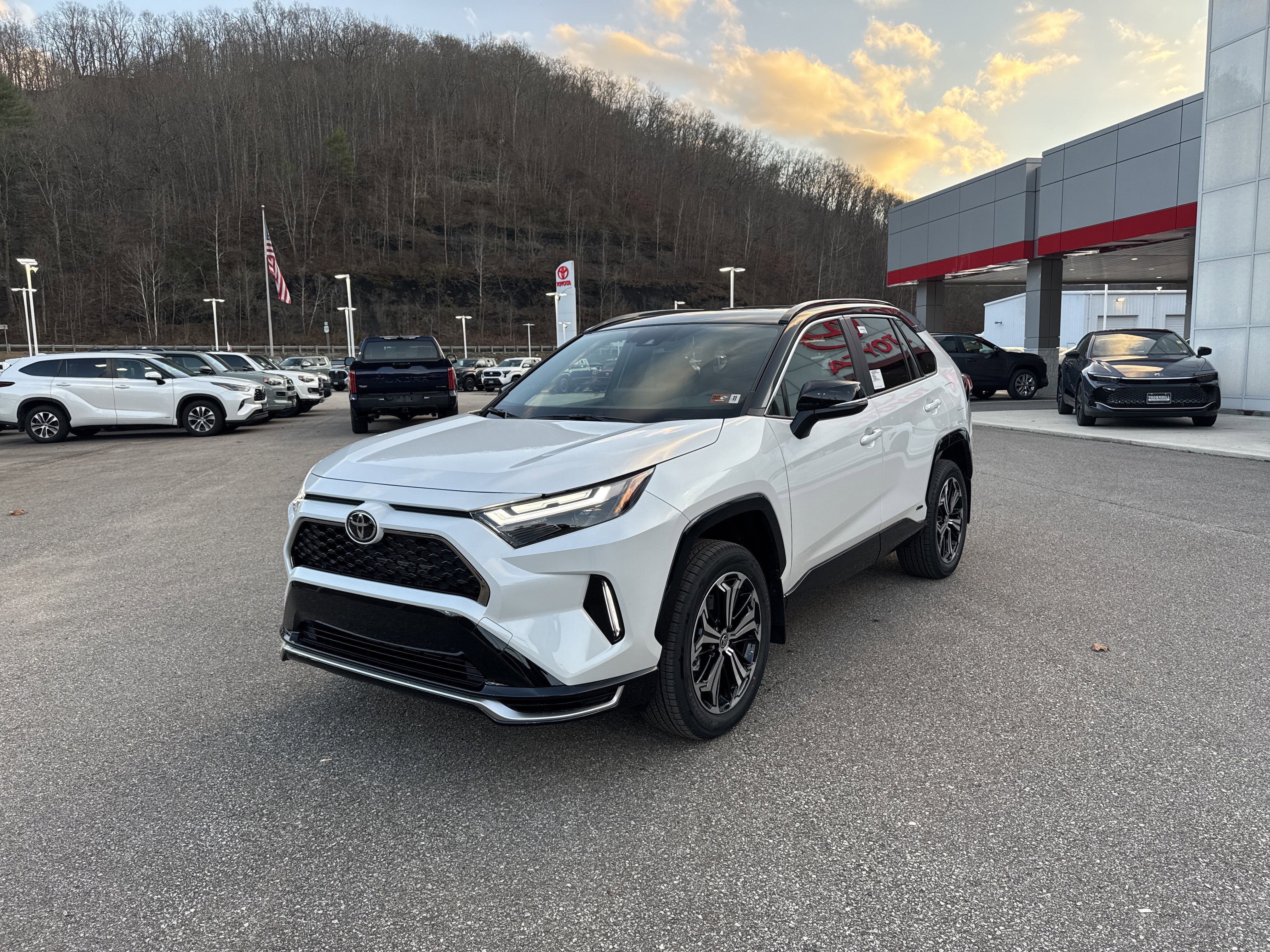 2025 Toyota RAV4 Plug-in Hybrid XSE