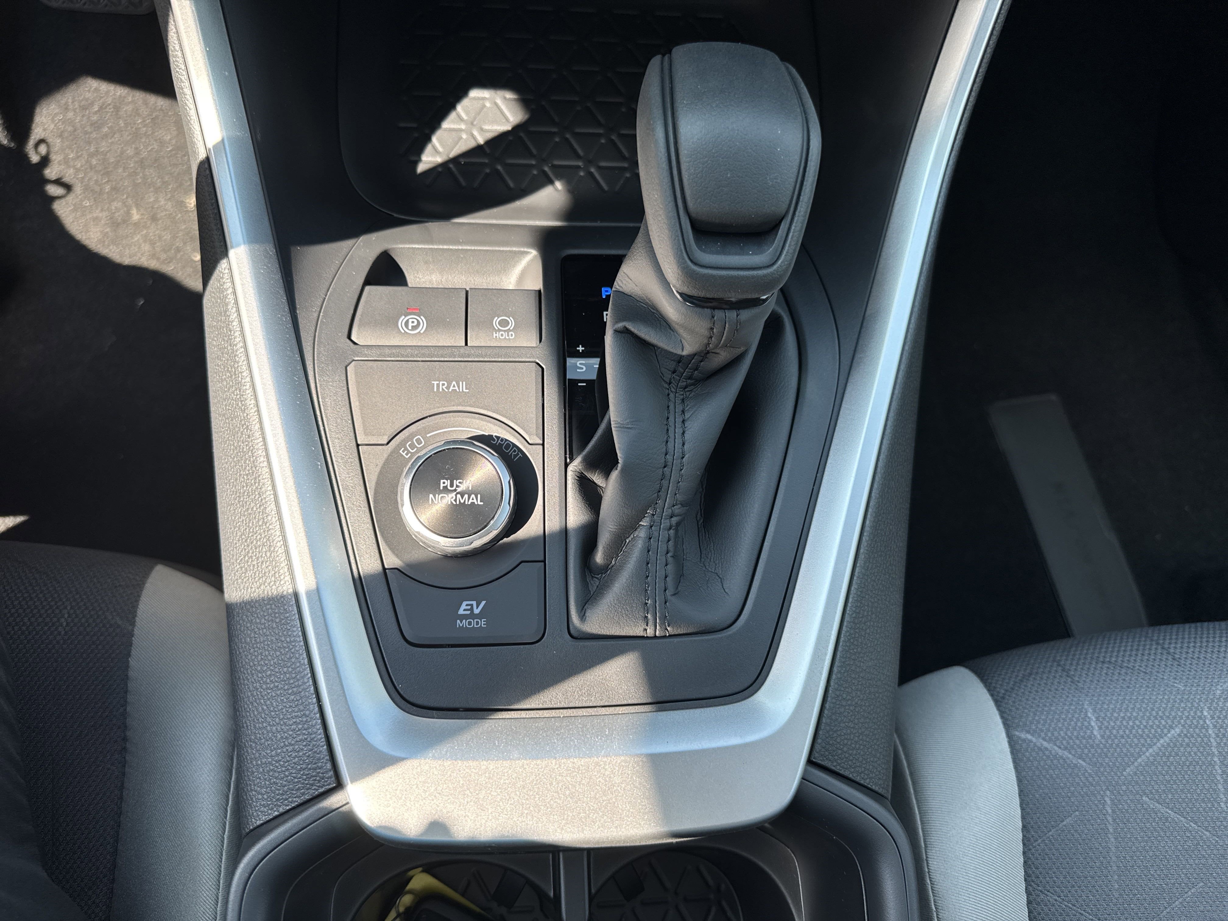 2025 Toyota RAV4 Hybrid Hybrid XLE