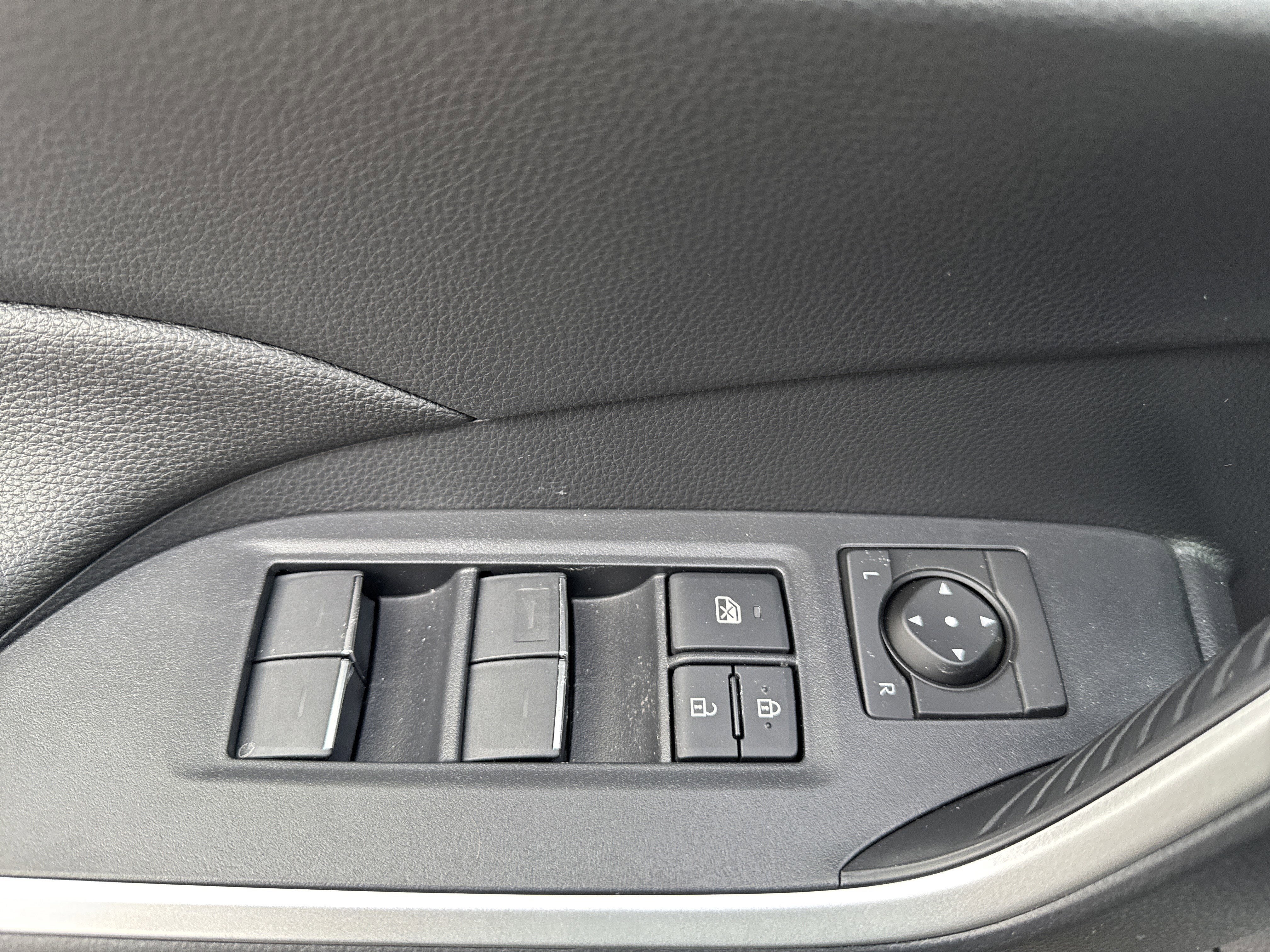 2025 Toyota RAV4 Hybrid Hybrid XLE