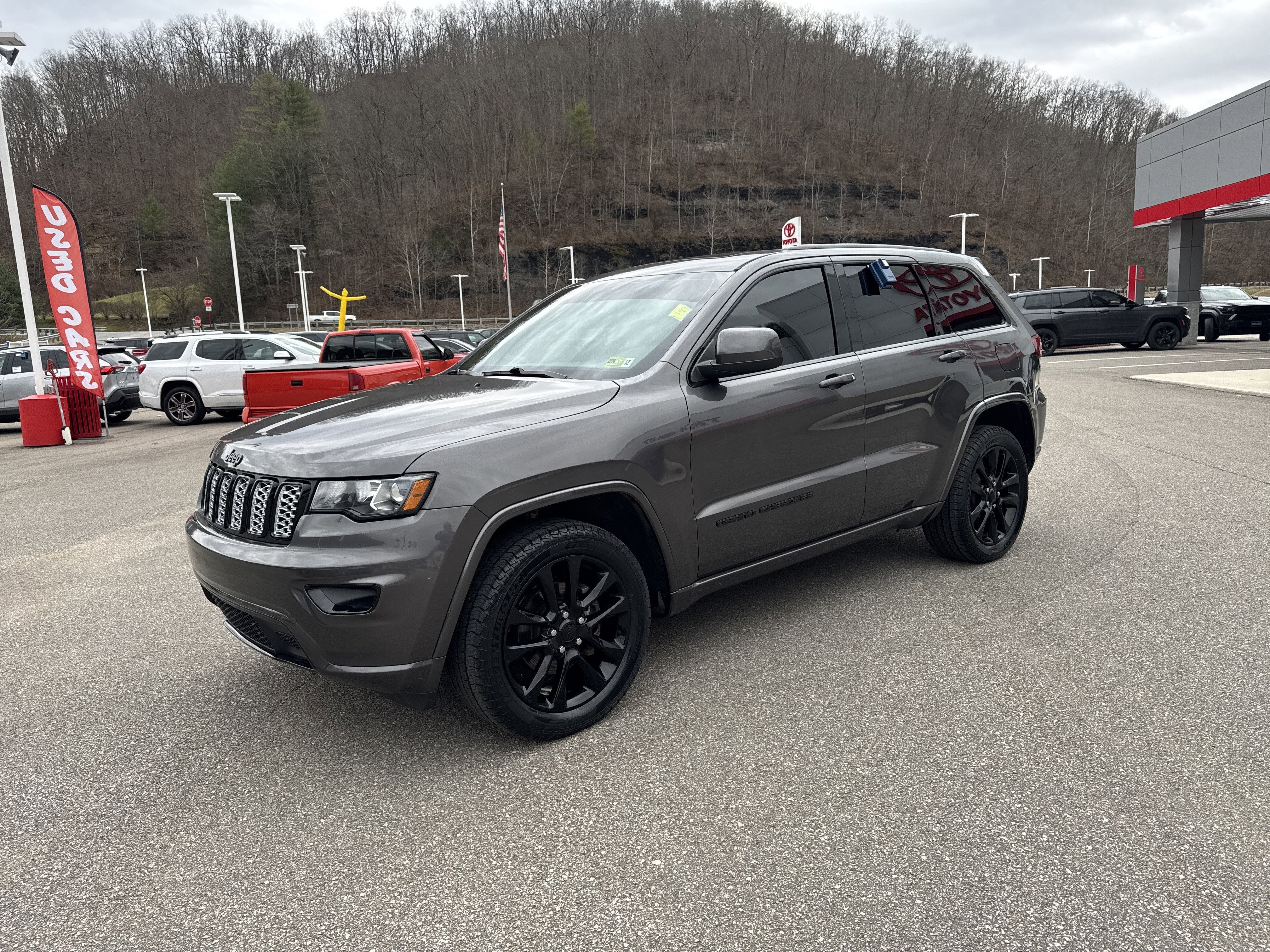 2020 Jeep Grand Cherokee Altitude