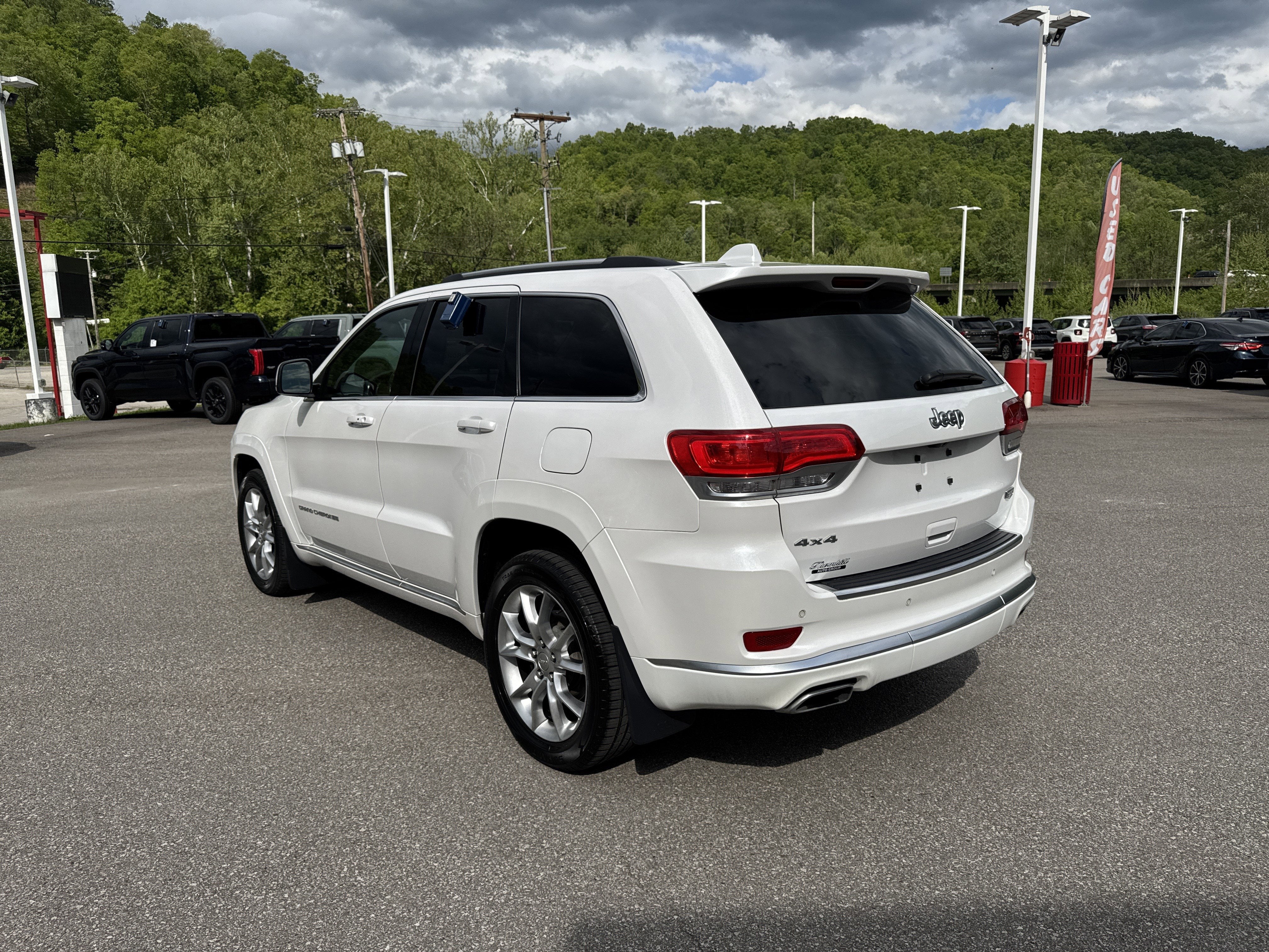 2016 Jeep Grand Cherokee Summit