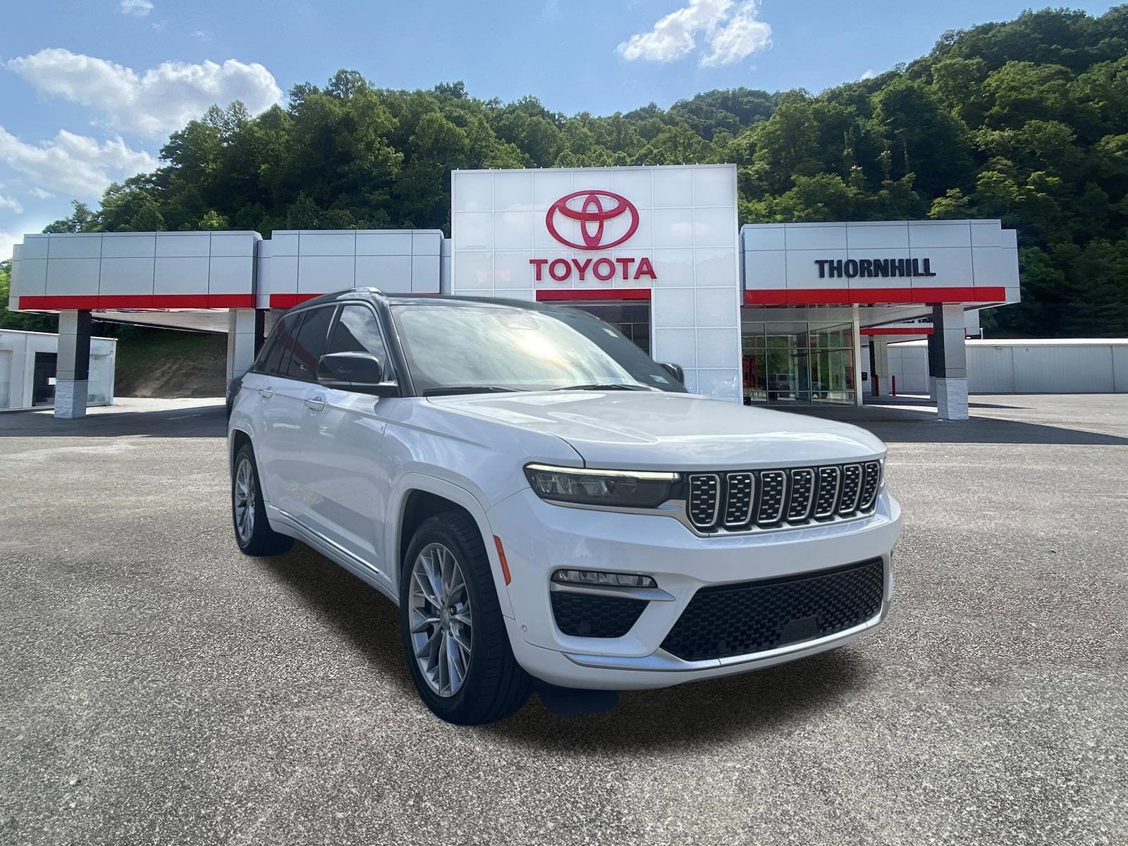 2022 Jeep Grand Cherokee Summit