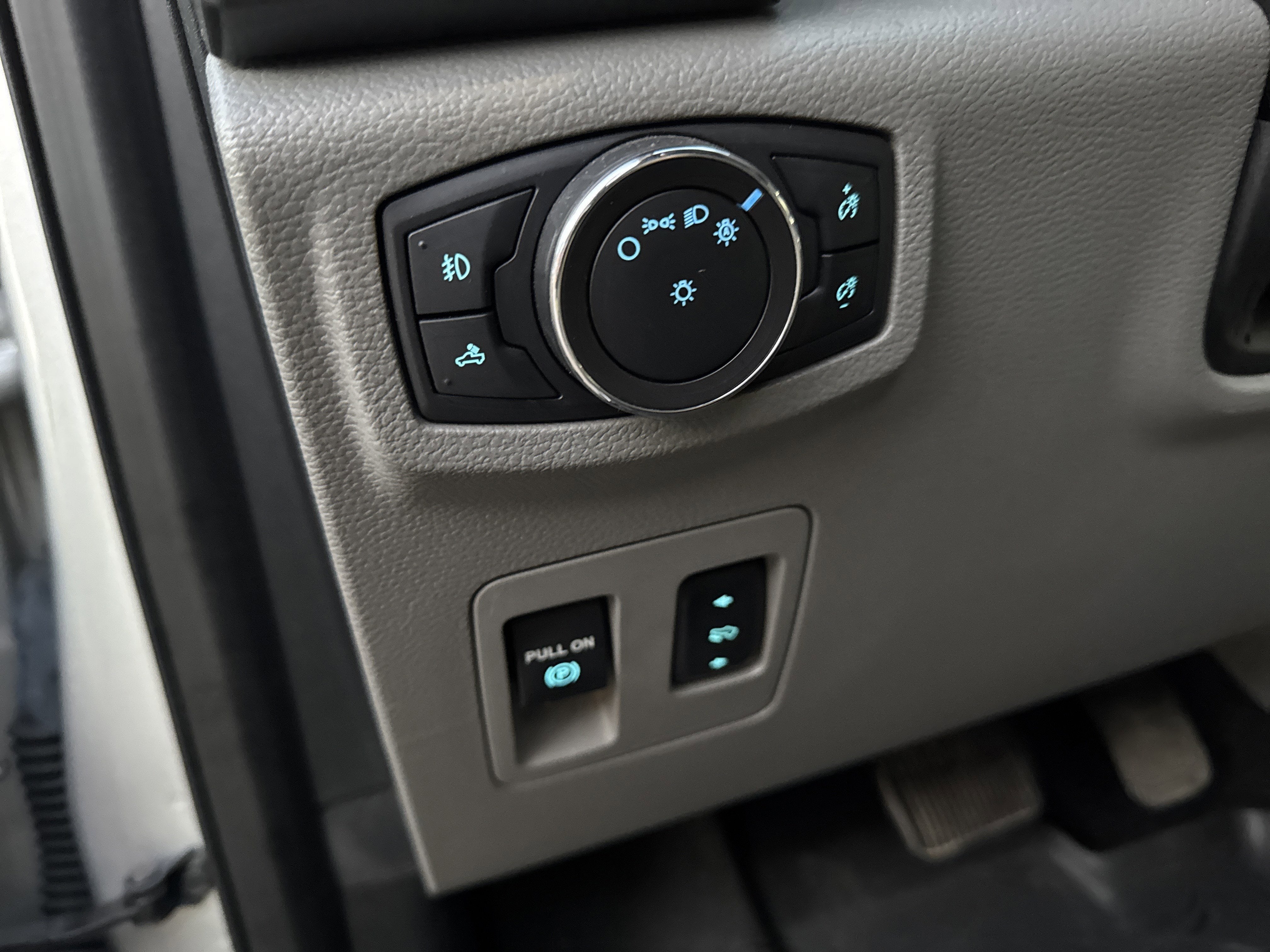 2018 Ford F-150 Base